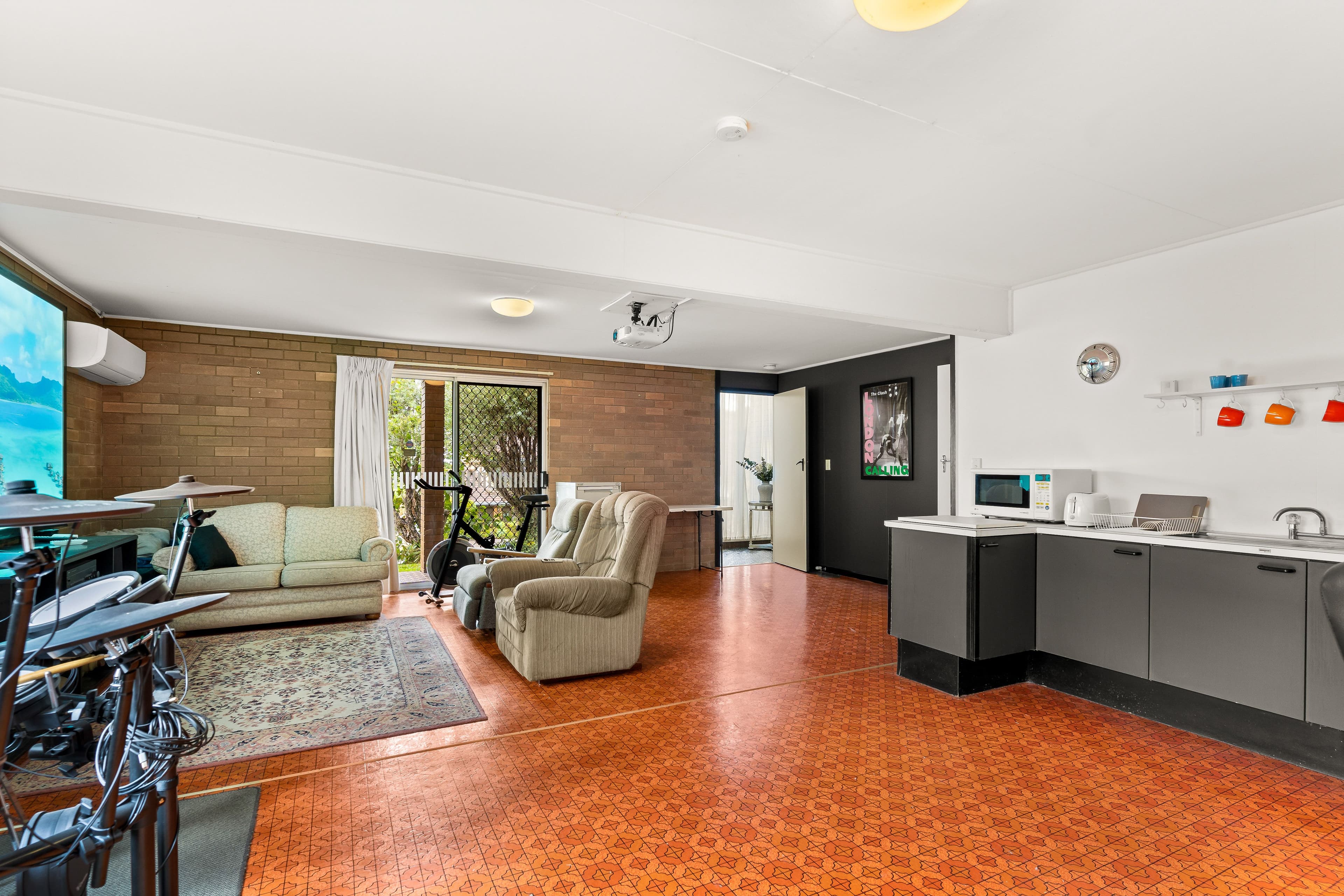 16 Avocado Street, Macgregor QLD 4109, Macgregor - Thumbnail 6