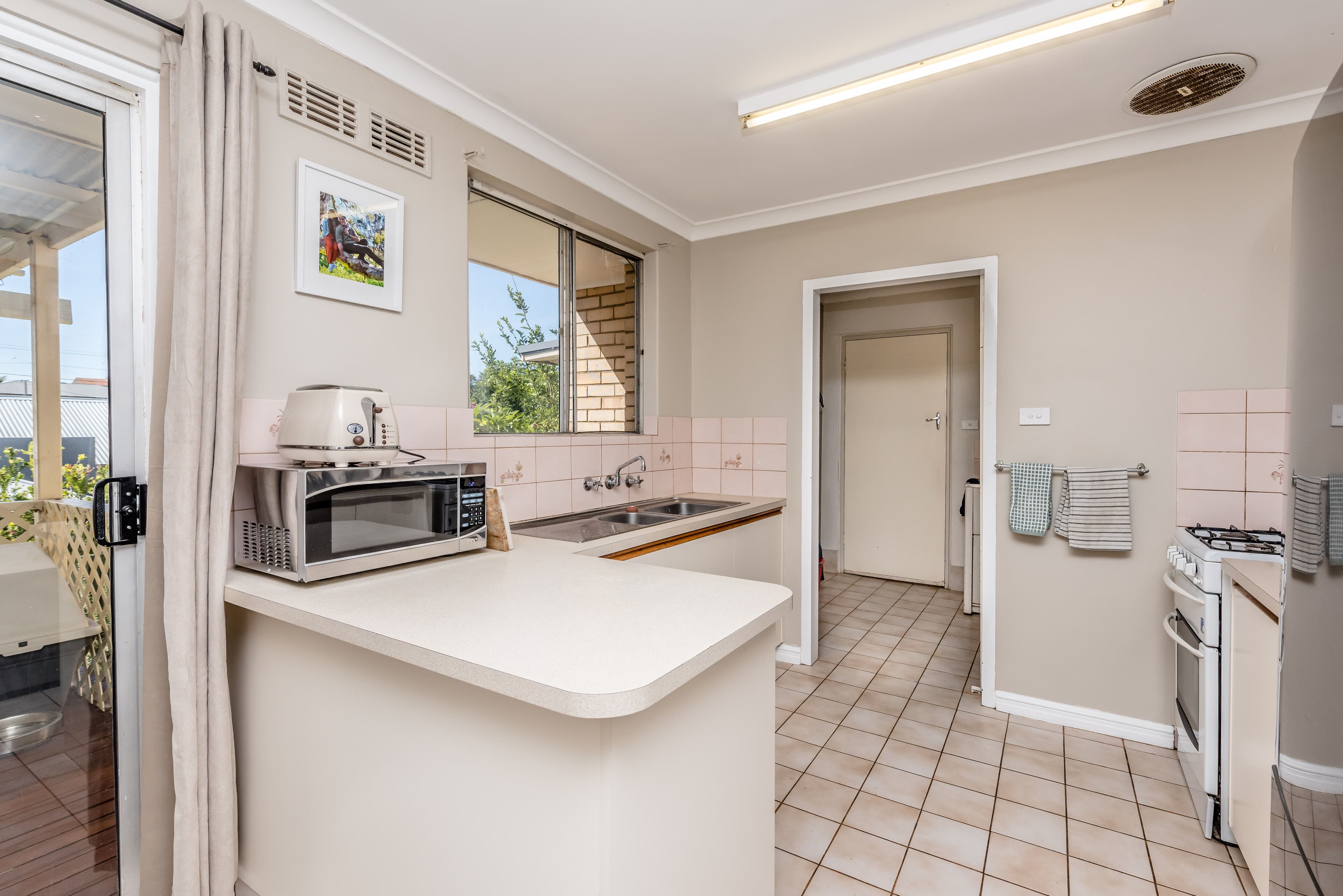 37 Quarry Street, Geraldton WA 6530, Geraldton - Thumbnail 5