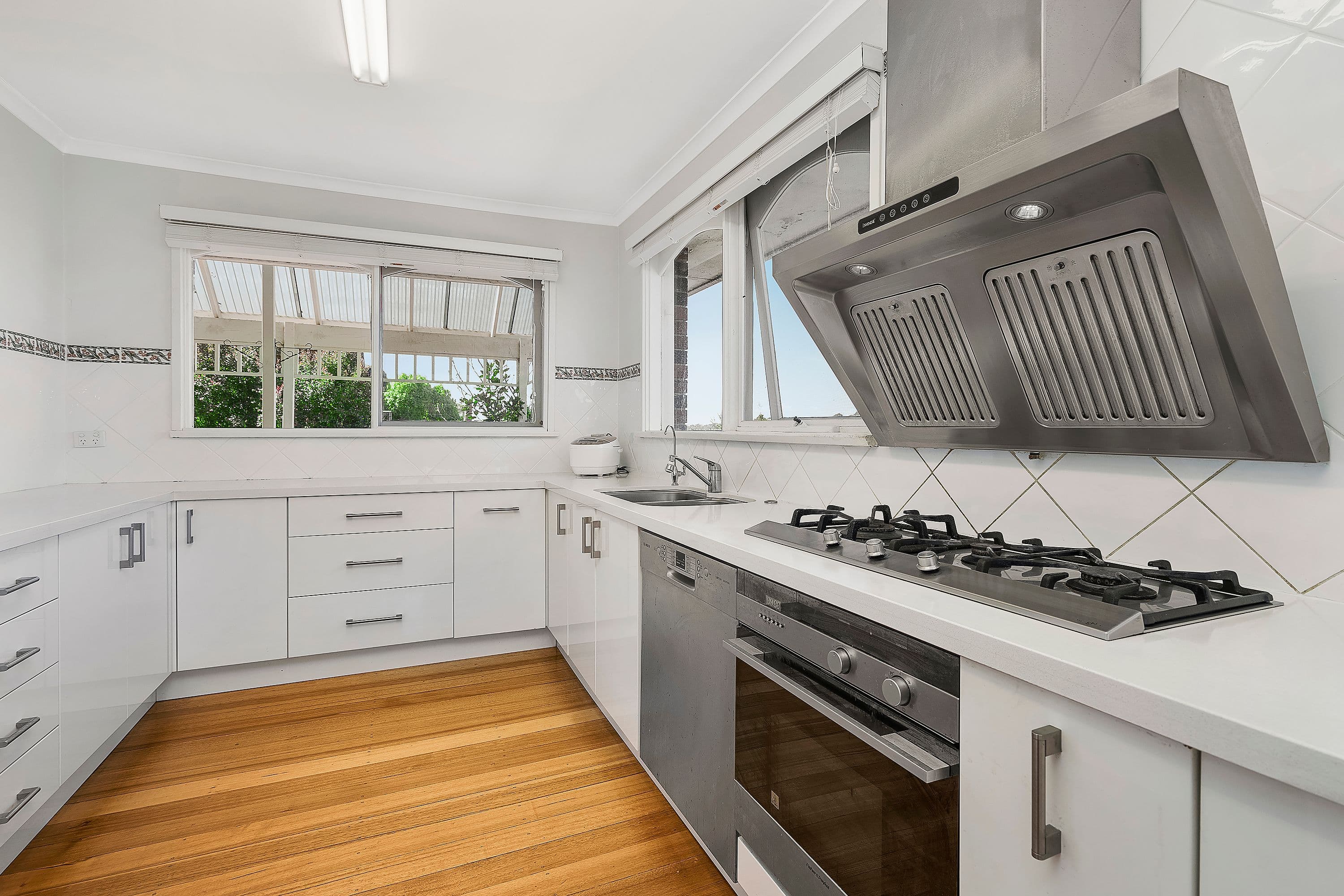 8 Cavendish Drive, Templestowe Lower VIC 3107, Templestowe Lower - Thumbnail 4