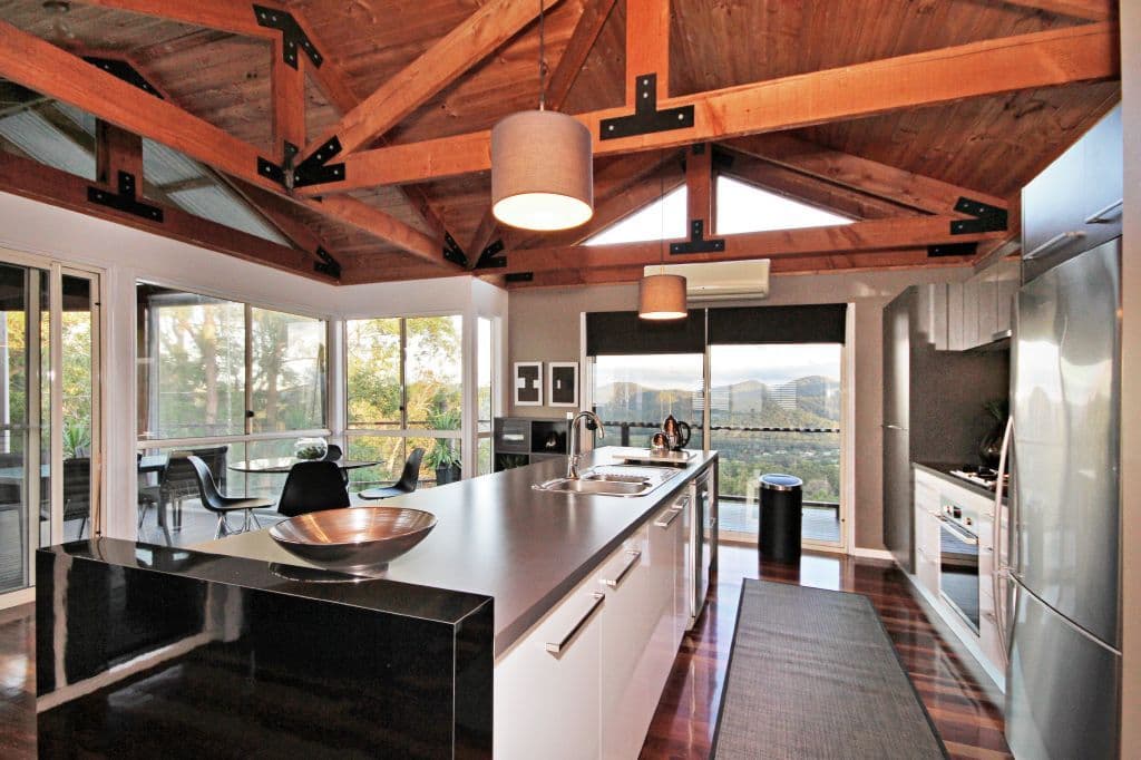 140 Strawberry Road, MUDGEERABA QLD 4213, Mudgeeraba - Thumbnail 4