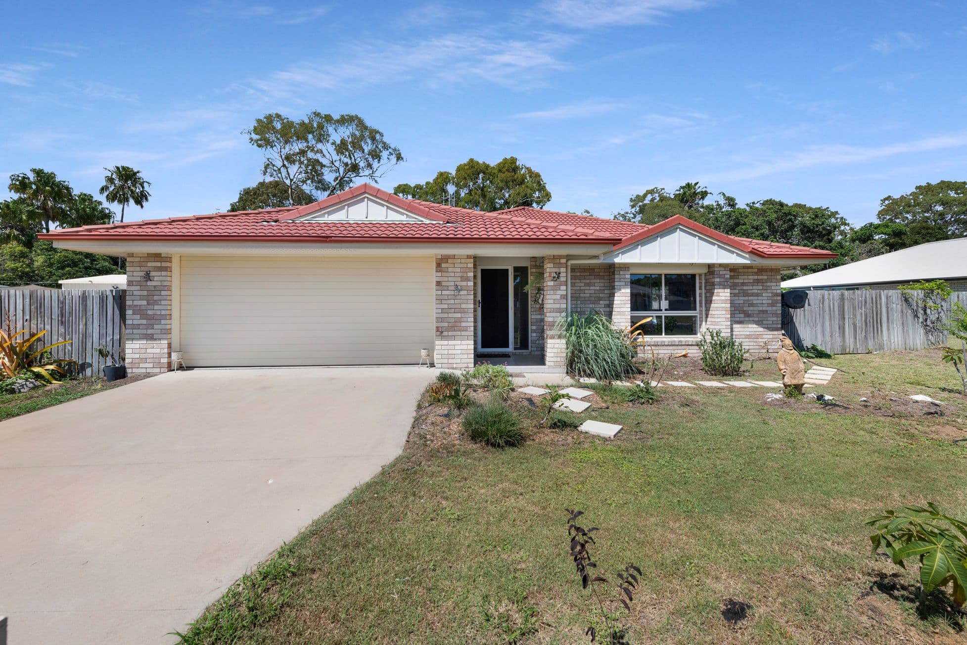 17 Monarch Avenue, Moore Park Beach QLD 4670, Moore Park Beach - Thumbnail 7