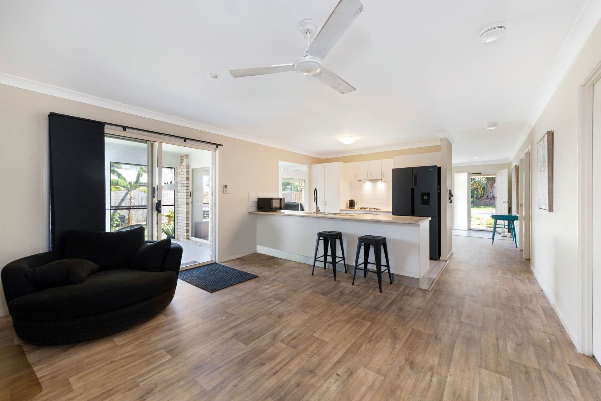 17 Monarch Avenue, Moore Park Beach QLD 4670, Moore Park Beach - Thumbnail 8
