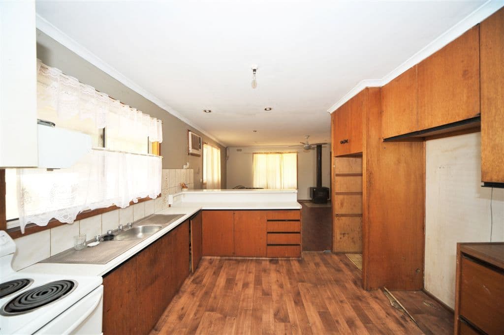 16 Almond Avenue, BRIDGEWATER VIC 3516, Bridgewater On Loddon - Thumbnail 3