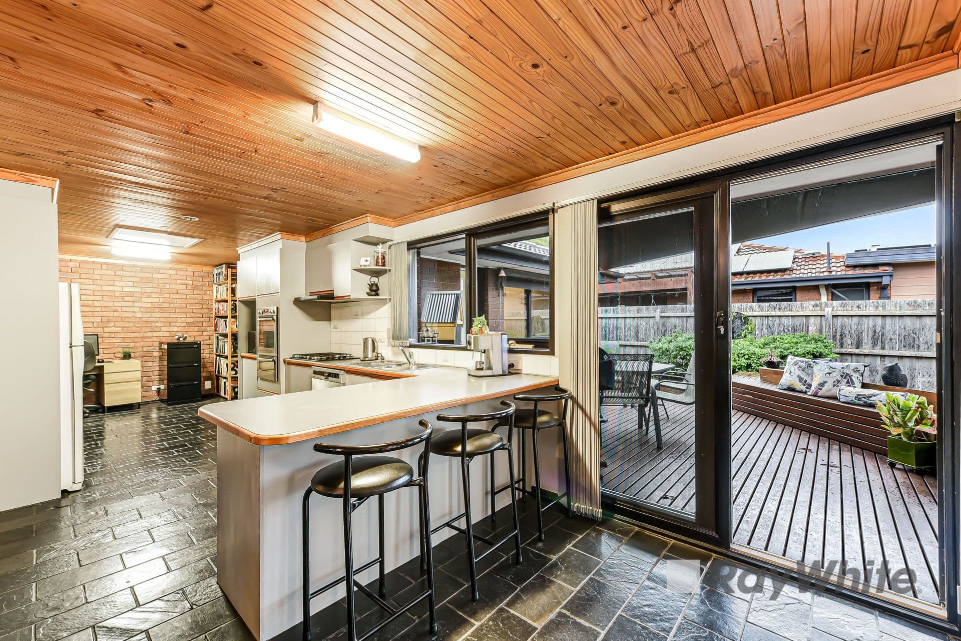 11 Baileyana Drive, Endeavour Hills VIC 3802, Endeavour Hills - Thumbnail 3