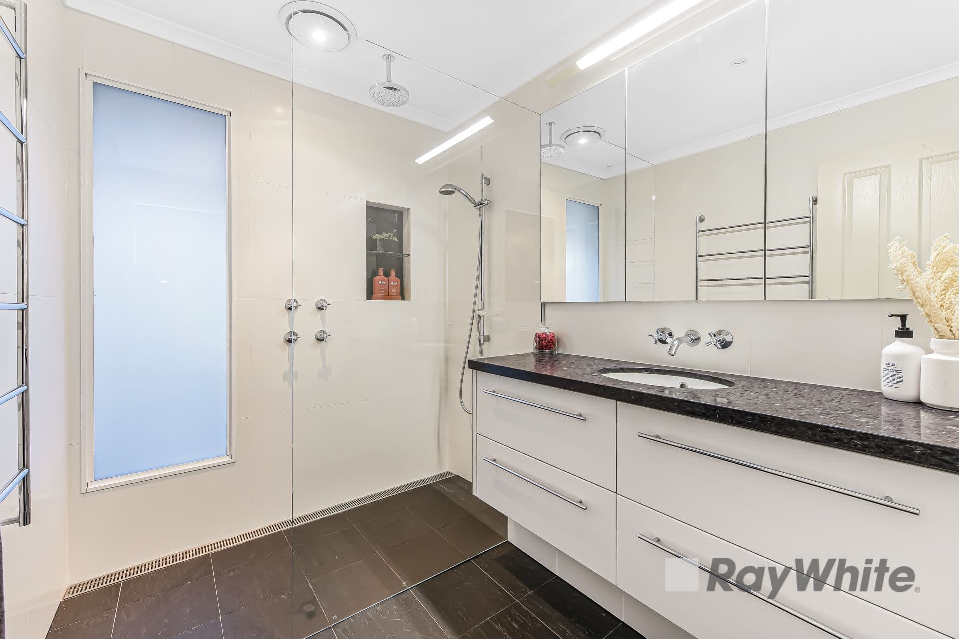 11 Baileyana Drive, Endeavour Hills VIC 3802, Endeavour Hills - Thumbnail 8