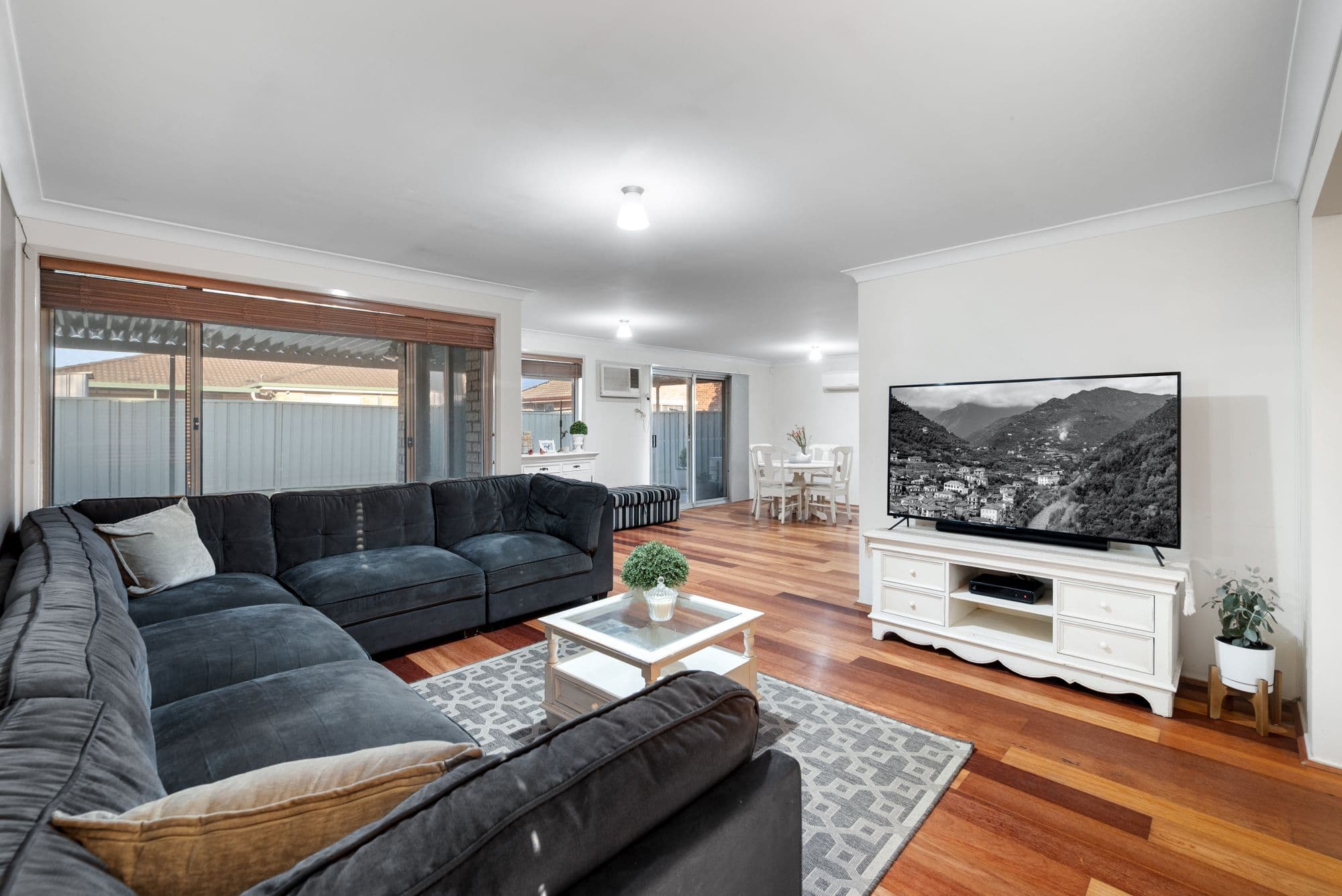 24 Aberdeen Circuit, Glenmore Park NSW 2745, Glenmore Park - Thumbnail 2