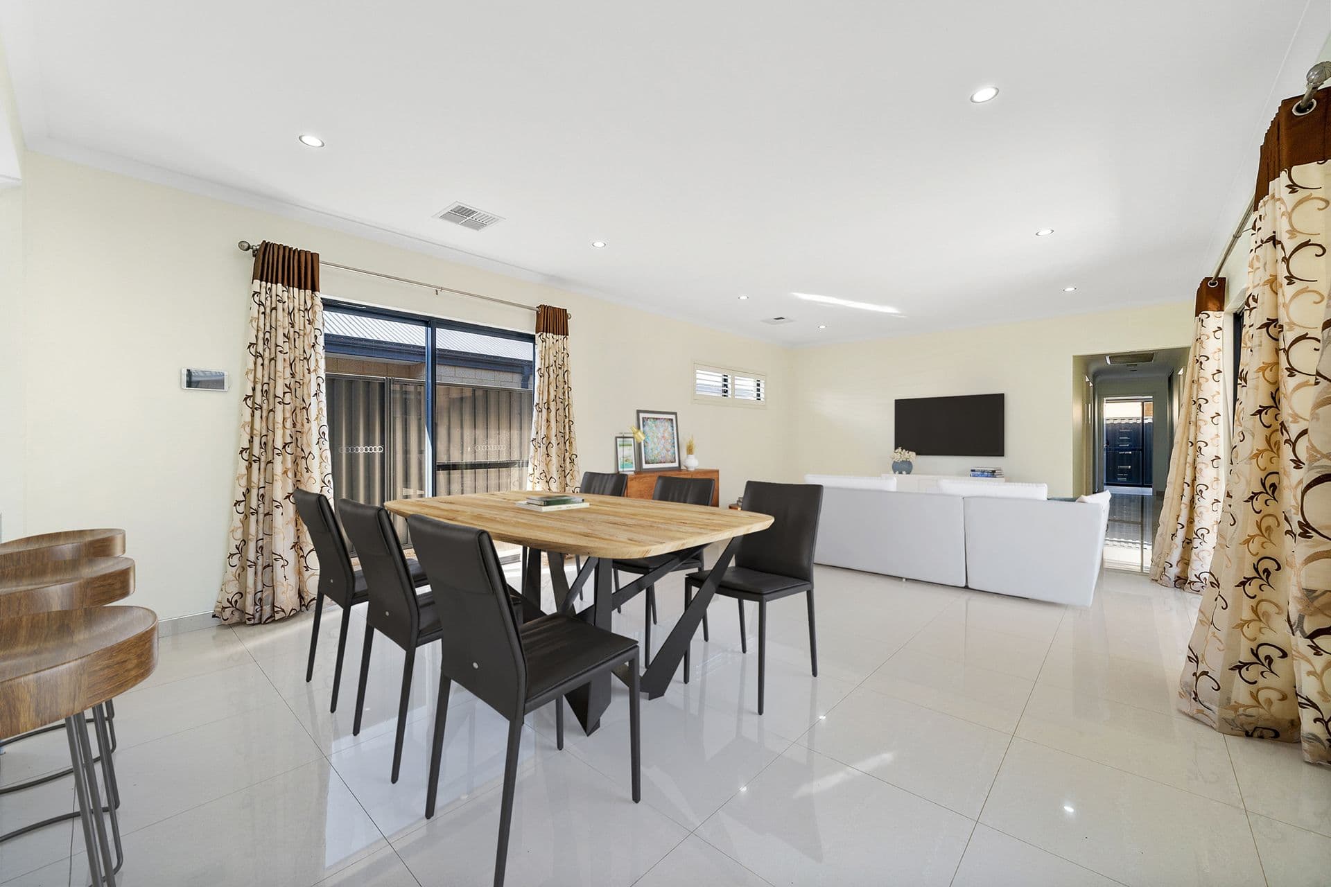 33 Elderflower Street, TREEBY WA 6164, Treeby - Thumbnail 4