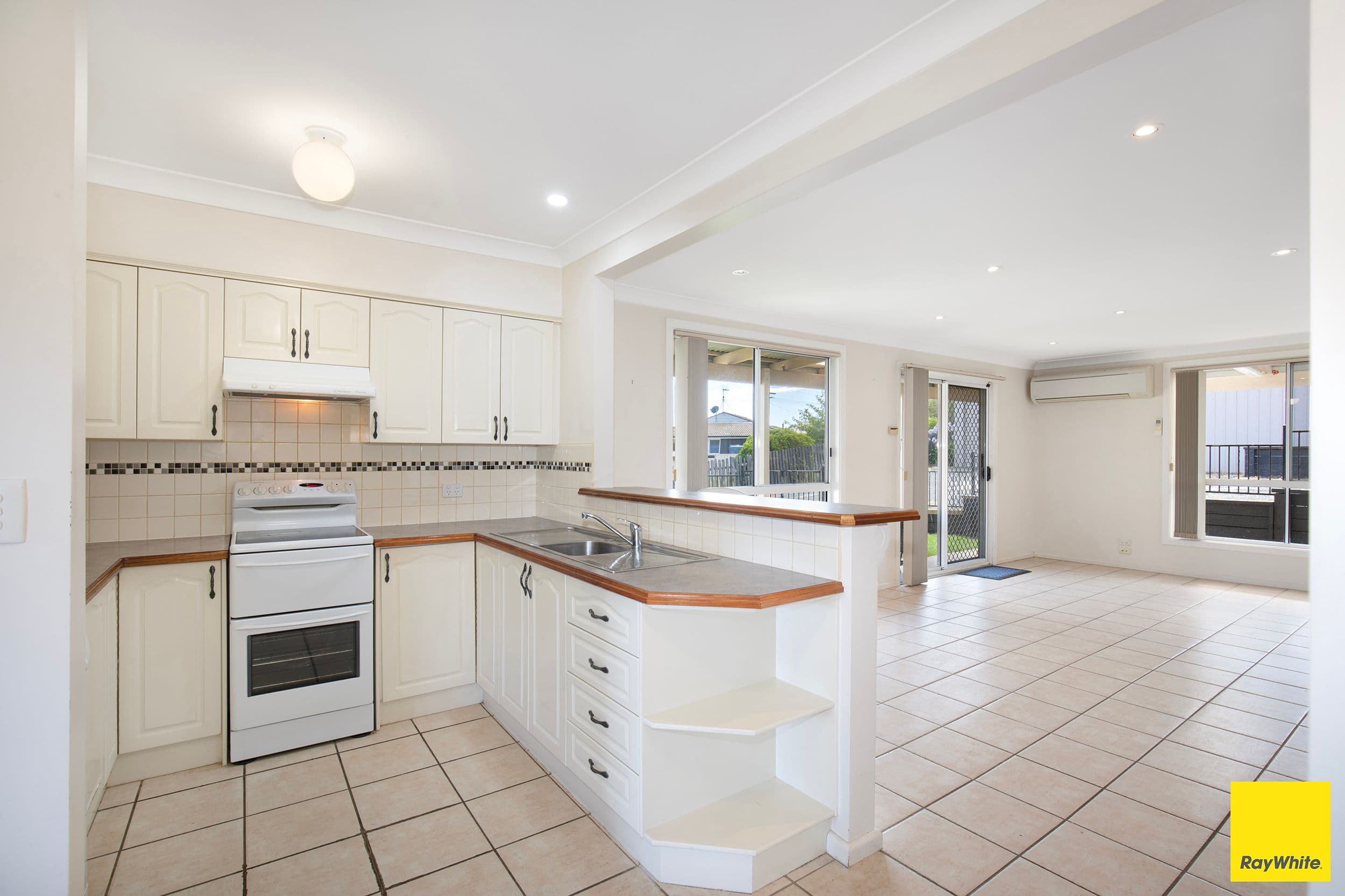 33 Malpas Street, Guyra NSW 2365, Guyra - Thumbnail 2