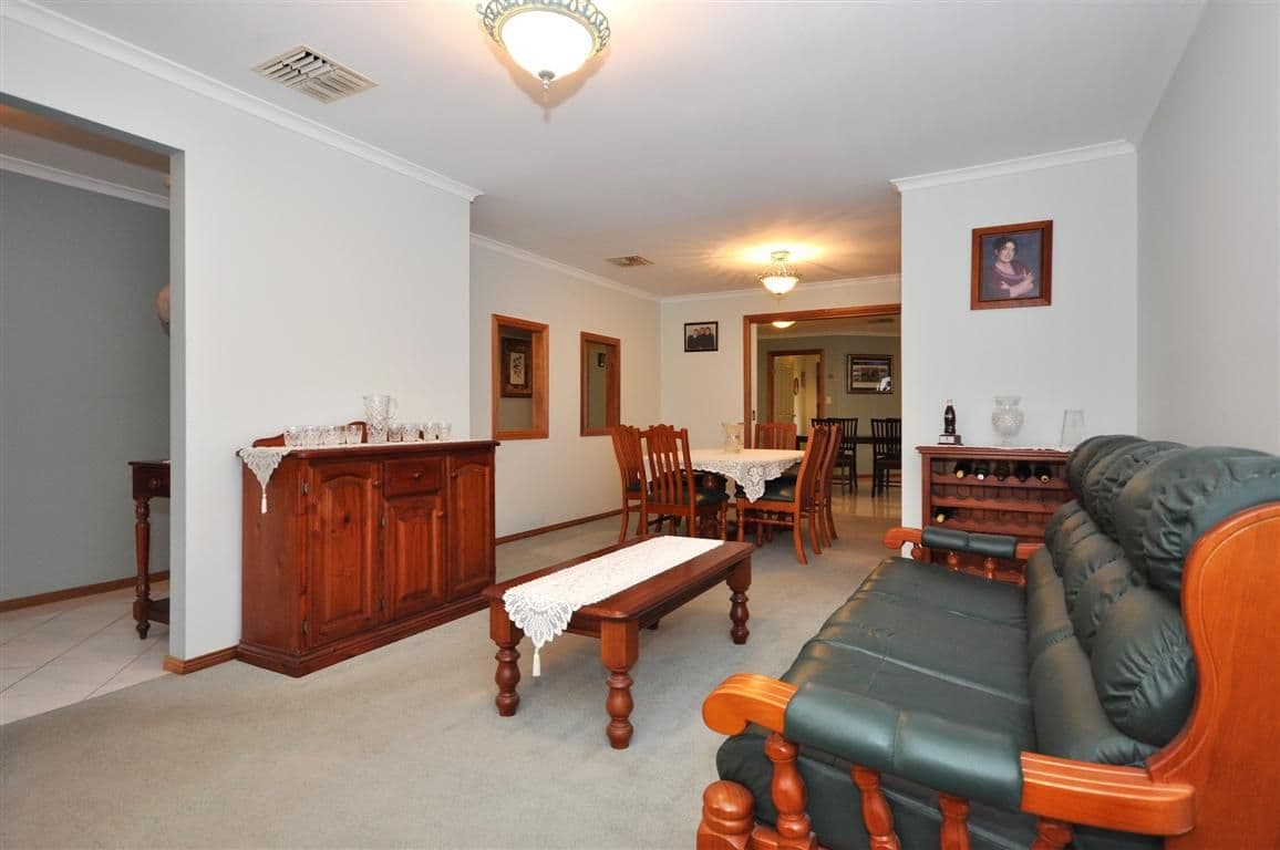 1 Nicholas Walk, ABERFOYLE PARK SA 5159, Aberfoyle Park - Thumbnail 4