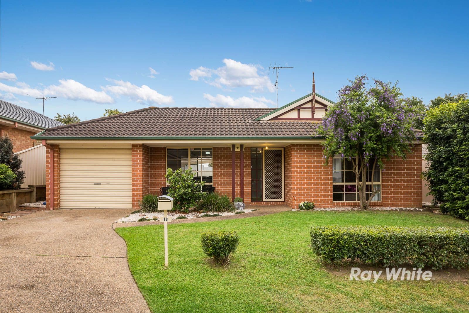 20 Farmer Close, Glenwood - Image 1