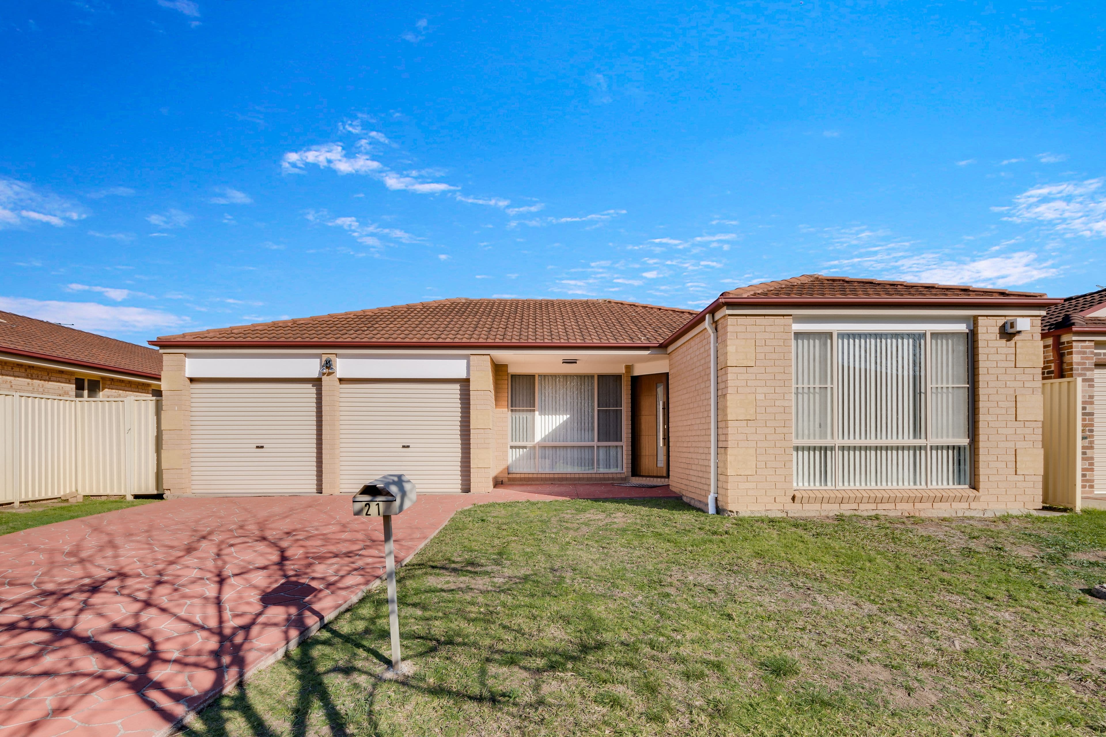 21 Michelago Circuit, Prestons - Image 1