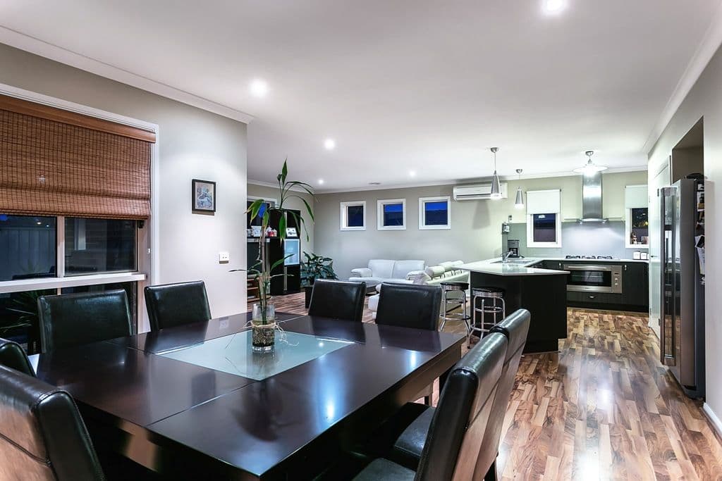 4 Gurnung Drive, CAIRNLEA VIC 3023, Cairnlea - Thumbnail 2