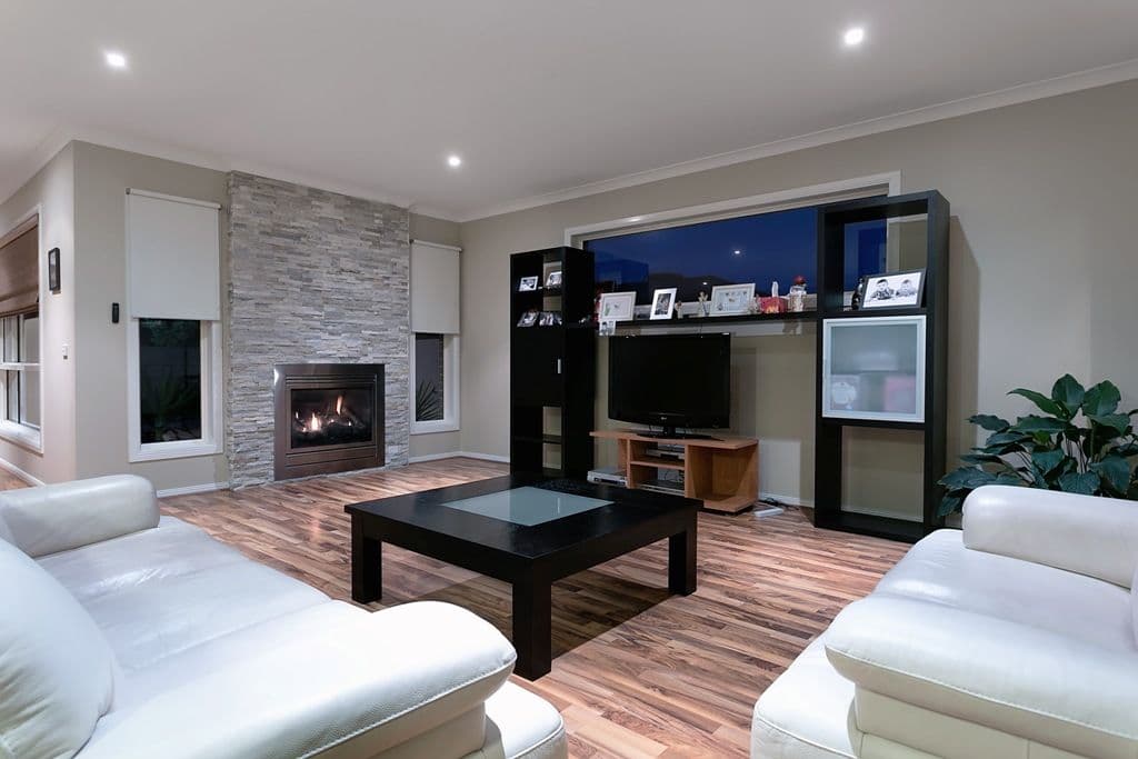 4 Gurnung Drive, CAIRNLEA VIC 3023, Cairnlea - Thumbnail 3