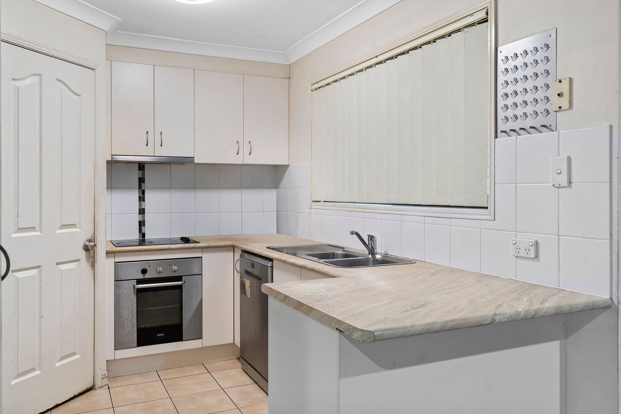 12 Alvine Drive, Eagleby QLD 4207, Eagleby - Thumbnail 5