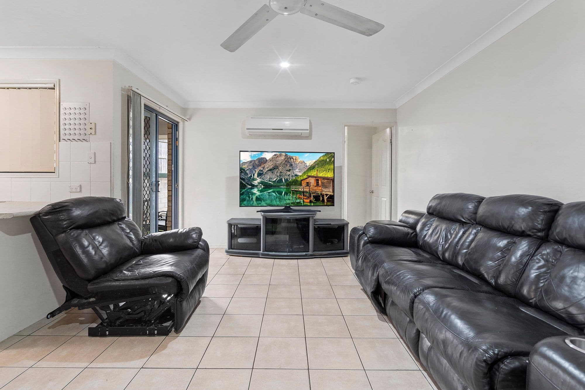 12 Alvine Drive, Eagleby QLD 4207, Eagleby - Thumbnail 6