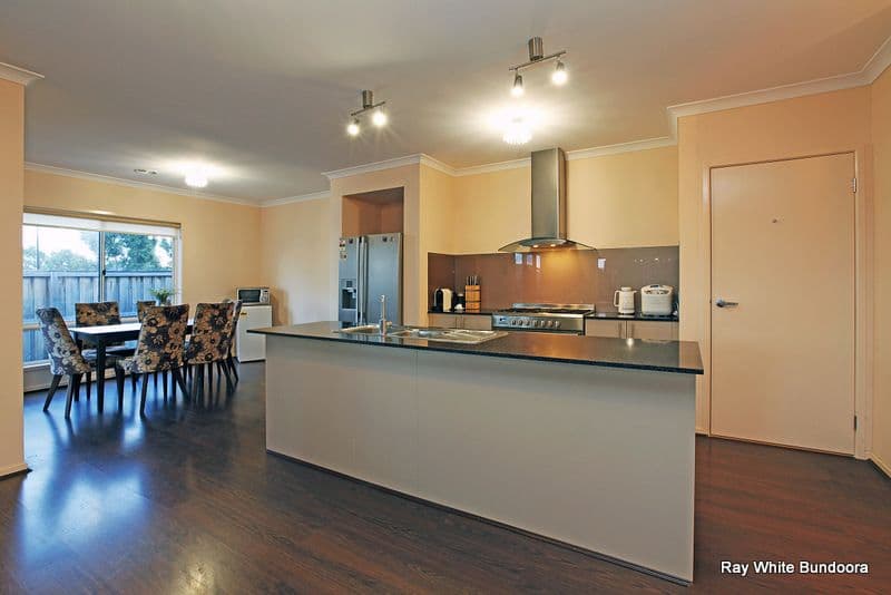 2 Chatsworth Avenue, MERNDA VIC 3754, Mernda - Thumbnail 2