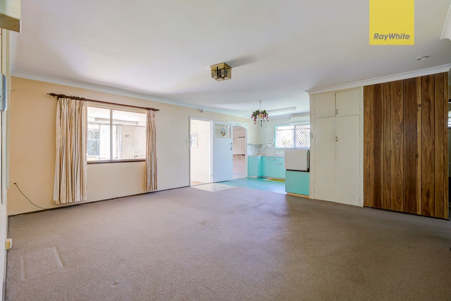 142 Jacaranda Avenue, Logan Central QLD 4114, Logan Central - Thumbnail 2