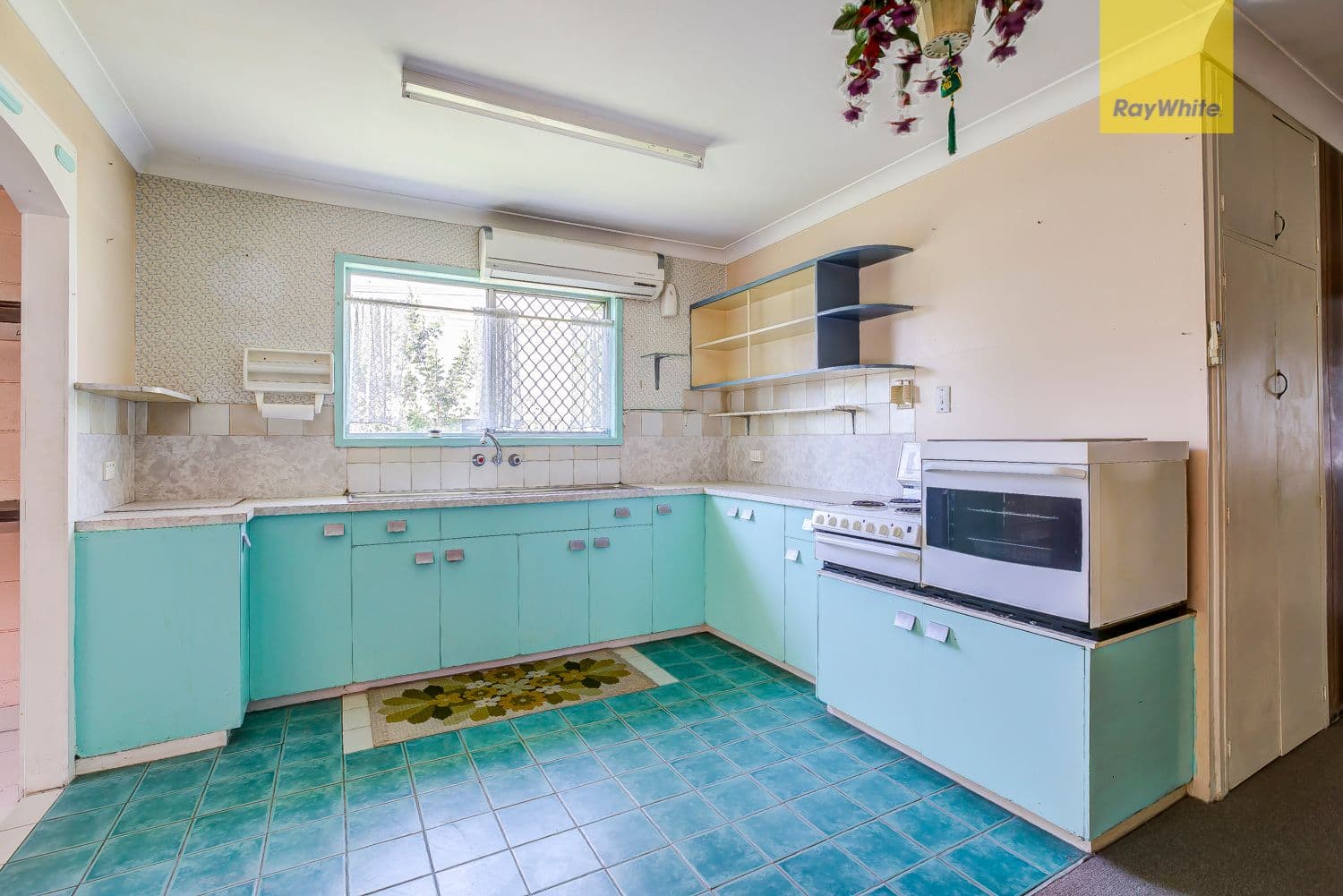 142 Jacaranda Avenue, Logan Central QLD 4114, Logan Central - Thumbnail 3