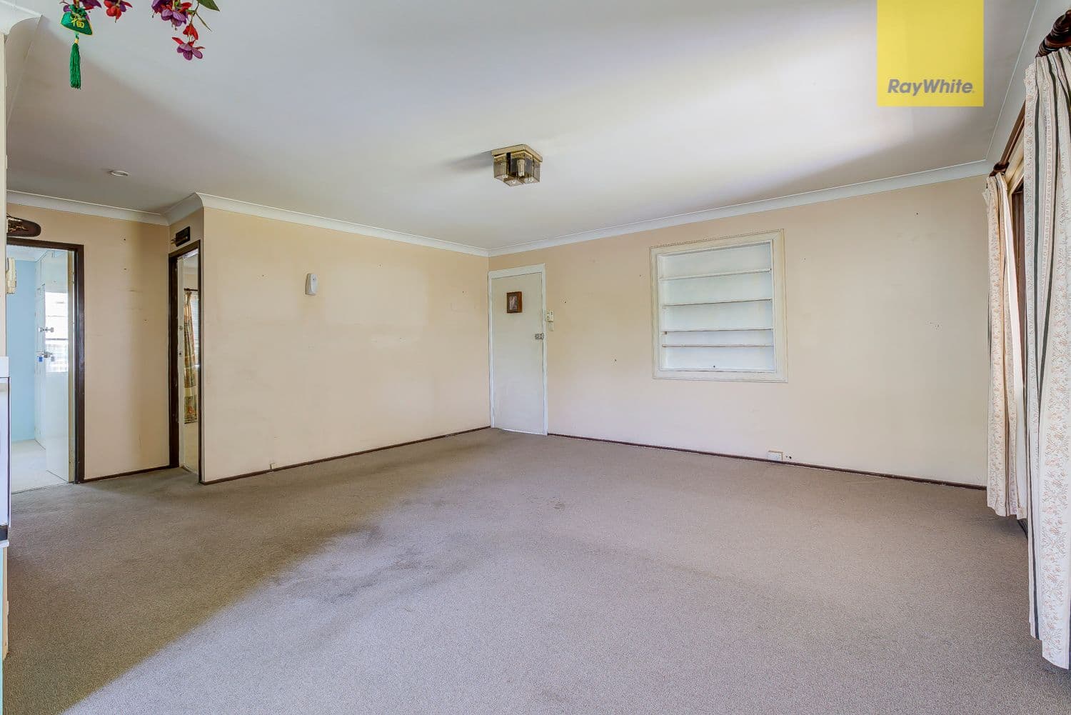 142 Jacaranda Avenue, Logan Central QLD 4114, Logan Central - Thumbnail 4