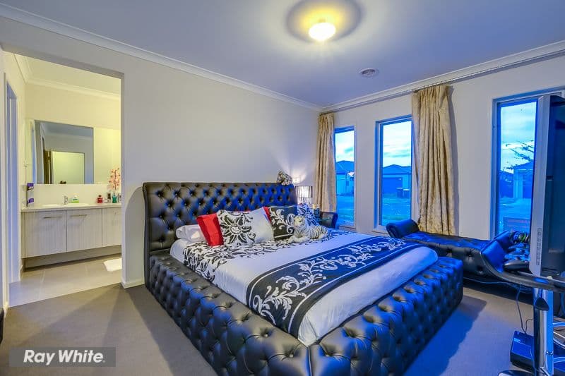 13 Lamington Drive, Tarneit VIC 3029, Tarneit - Thumbnail 3