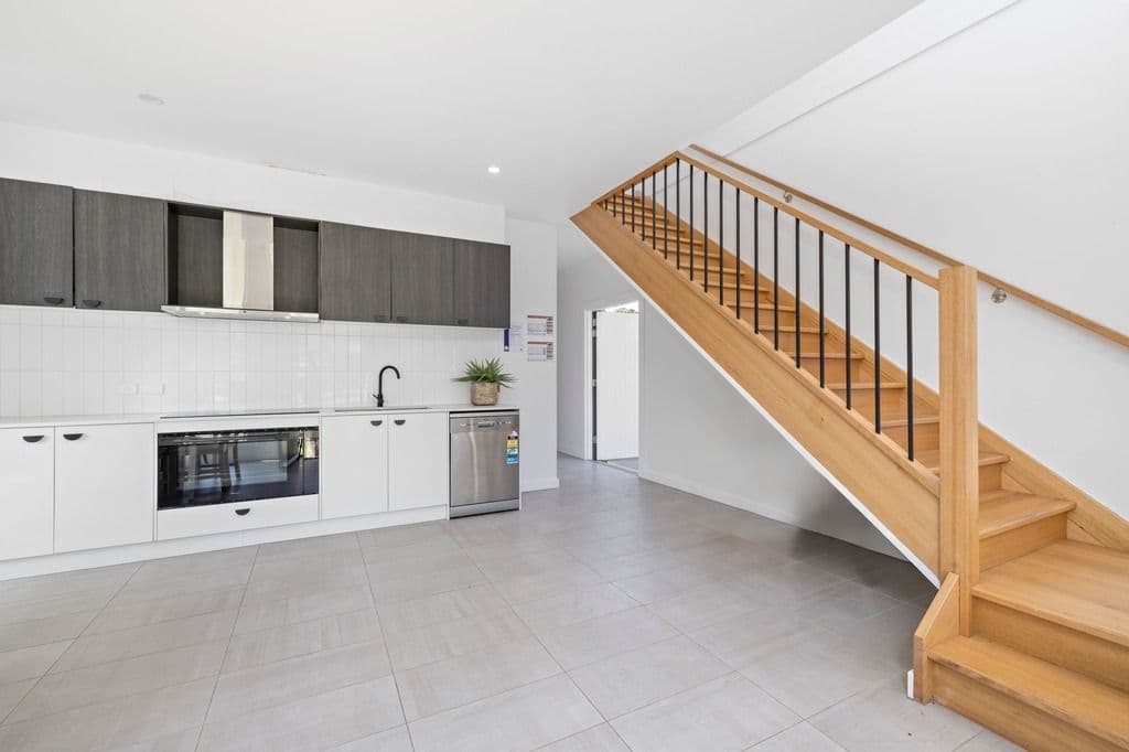 43 Edgar Street, Werribee VIC 3030, Werribee - Thumbnail 2