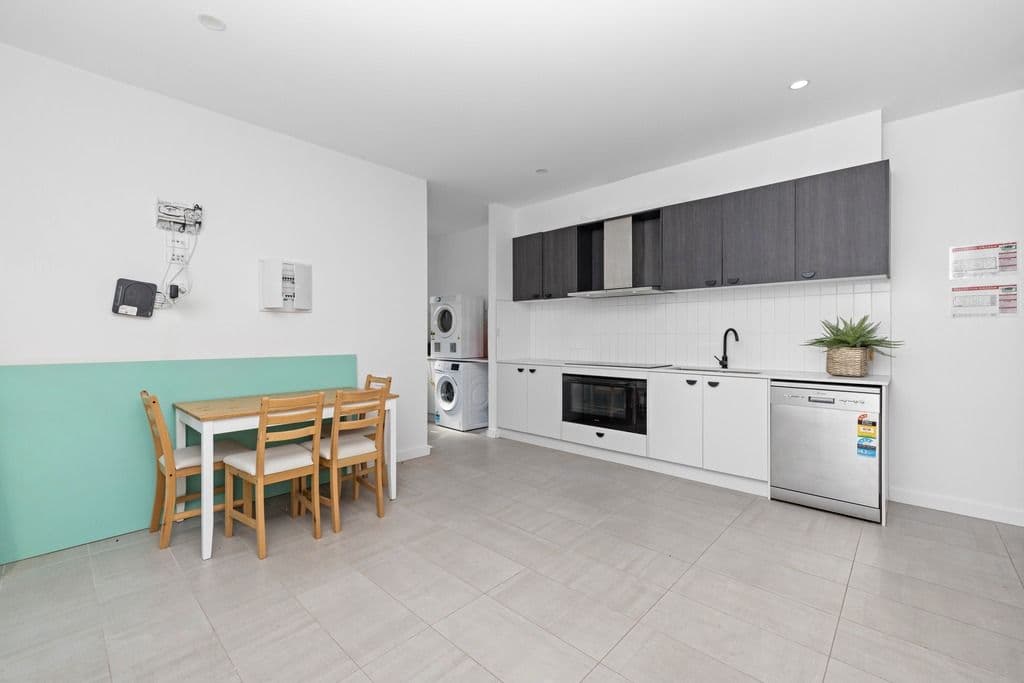 43 Edgar Street, Werribee VIC 3030, Werribee - Thumbnail 3