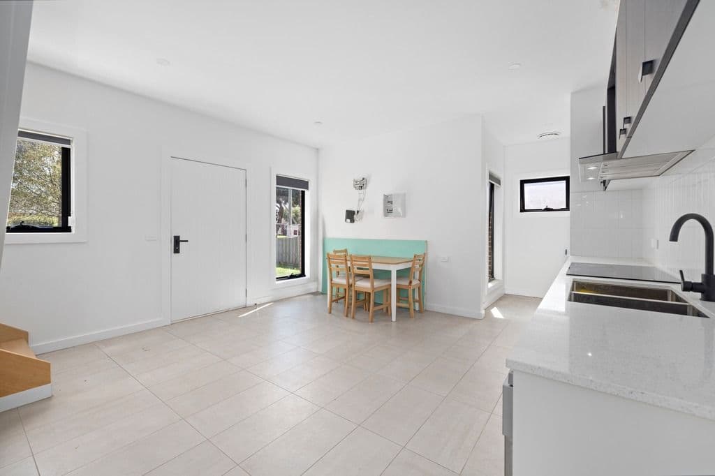 43 Edgar Street, Werribee VIC 3030, Werribee - Thumbnail 4