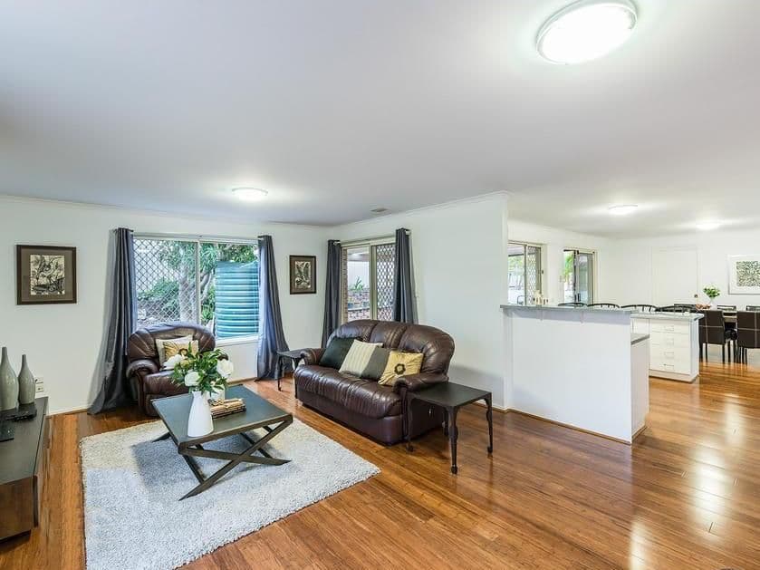 5 Conifer Street, Carindale QLD 4152, Carindale - Thumbnail 2