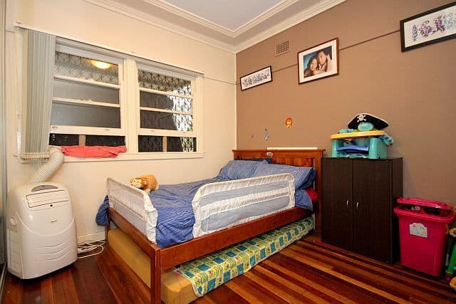 42 Robertson Road, CHESTER HILL NSW 2162, Chester Hill - Thumbnail 5