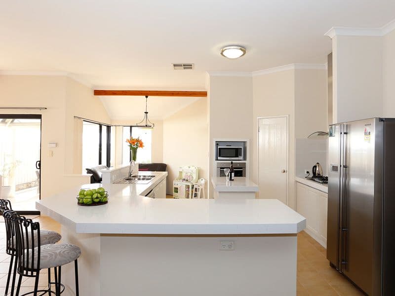 42 Rayner Drive, LANDSDALE WA 6065, Landsdale - Thumbnail 3