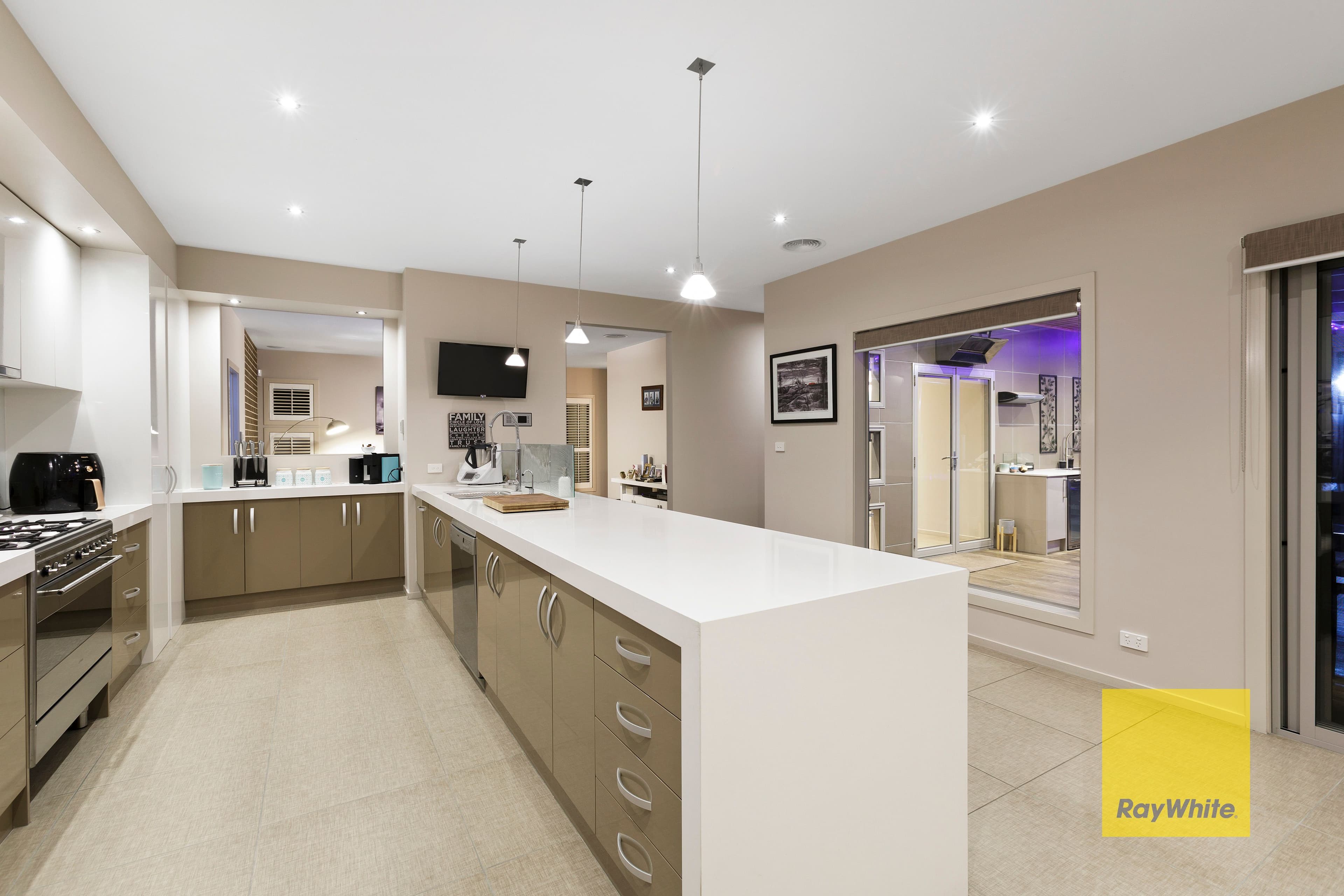 6 Macken Court, Highton VIC 3216, Highton - Thumbnail 7
