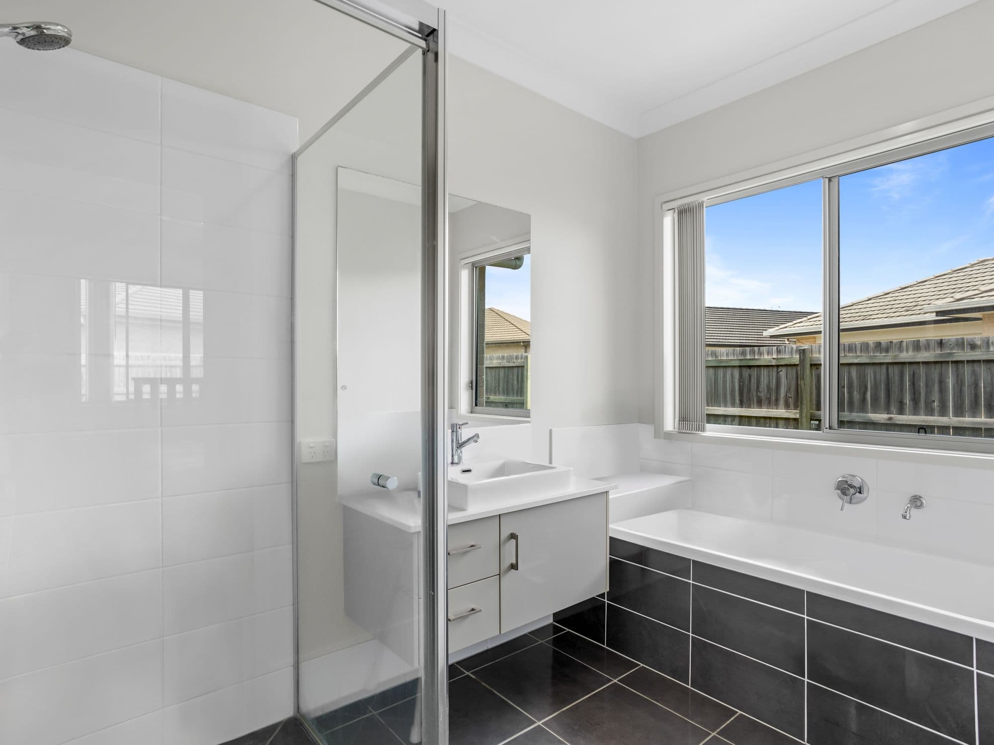 11 Lamont Street, Coomera QLD 4209, Coomera - Thumbnail 7