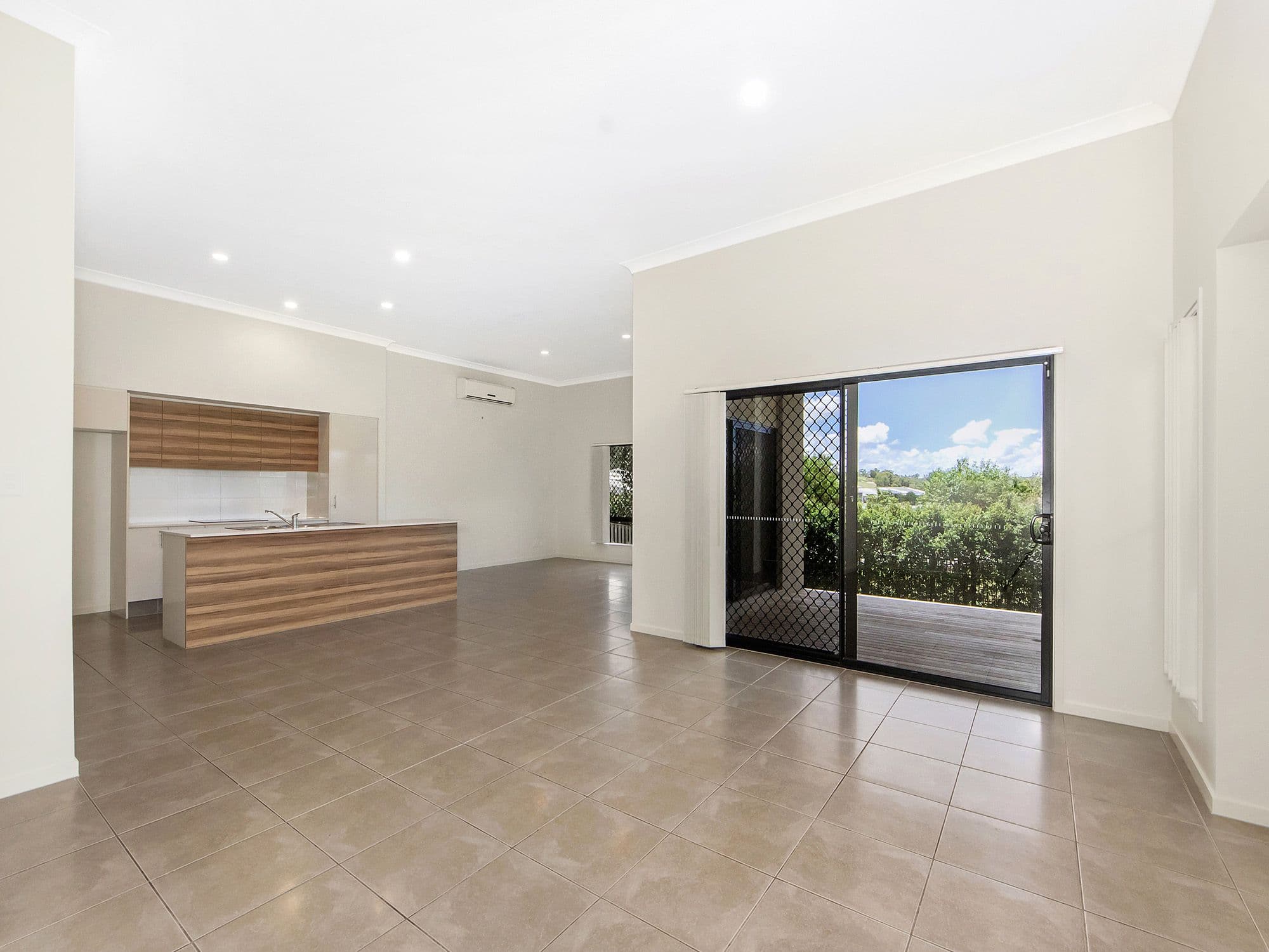6 Riverbreeze Crescent, Maudsland QLD 4210, Maudsland - Thumbnail 5