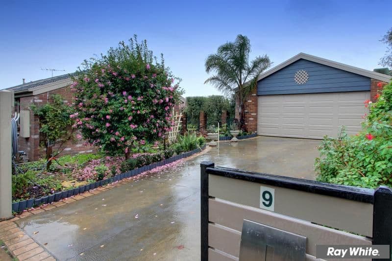 9 Erica Court, MOUNT MARTHA VIC 3934, Mount Martha - Thumbnail 3