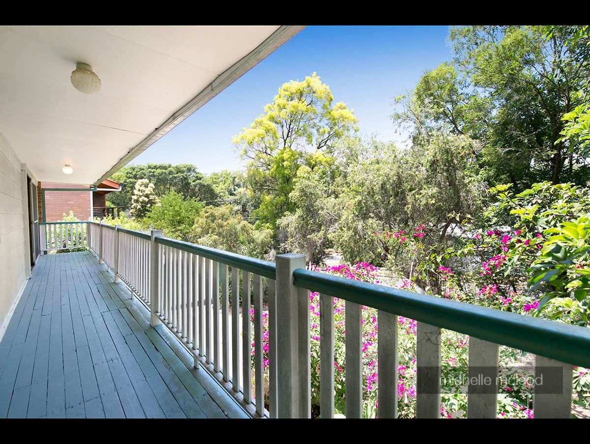 3 Larool Street, Kenmore QLD 4069, Kenmore - Thumbnail 2