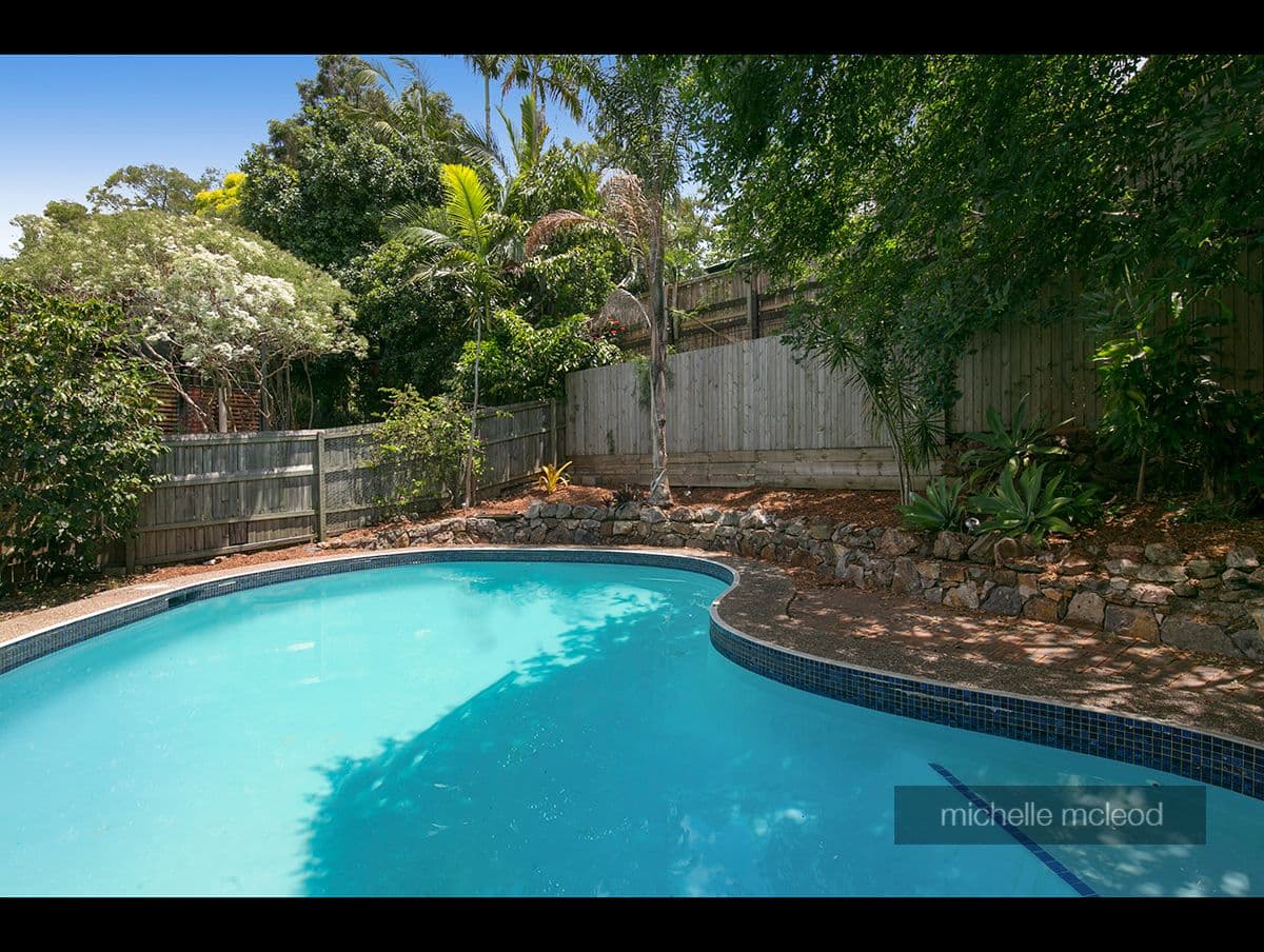 3 Larool Street, Kenmore QLD 4069, Kenmore - Thumbnail 3