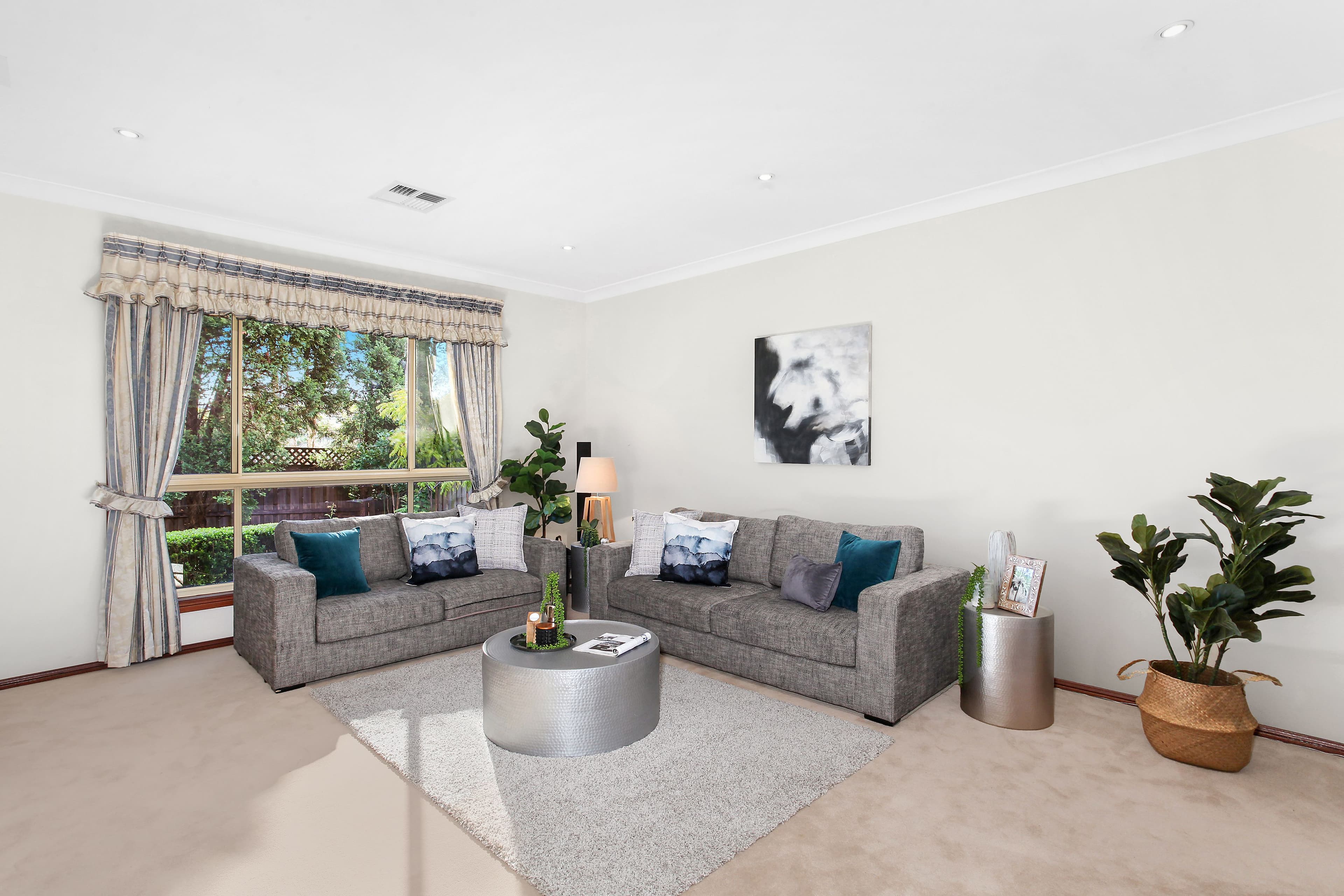 5 Lynbrook Court, Castle Hill - Thumbnail 2