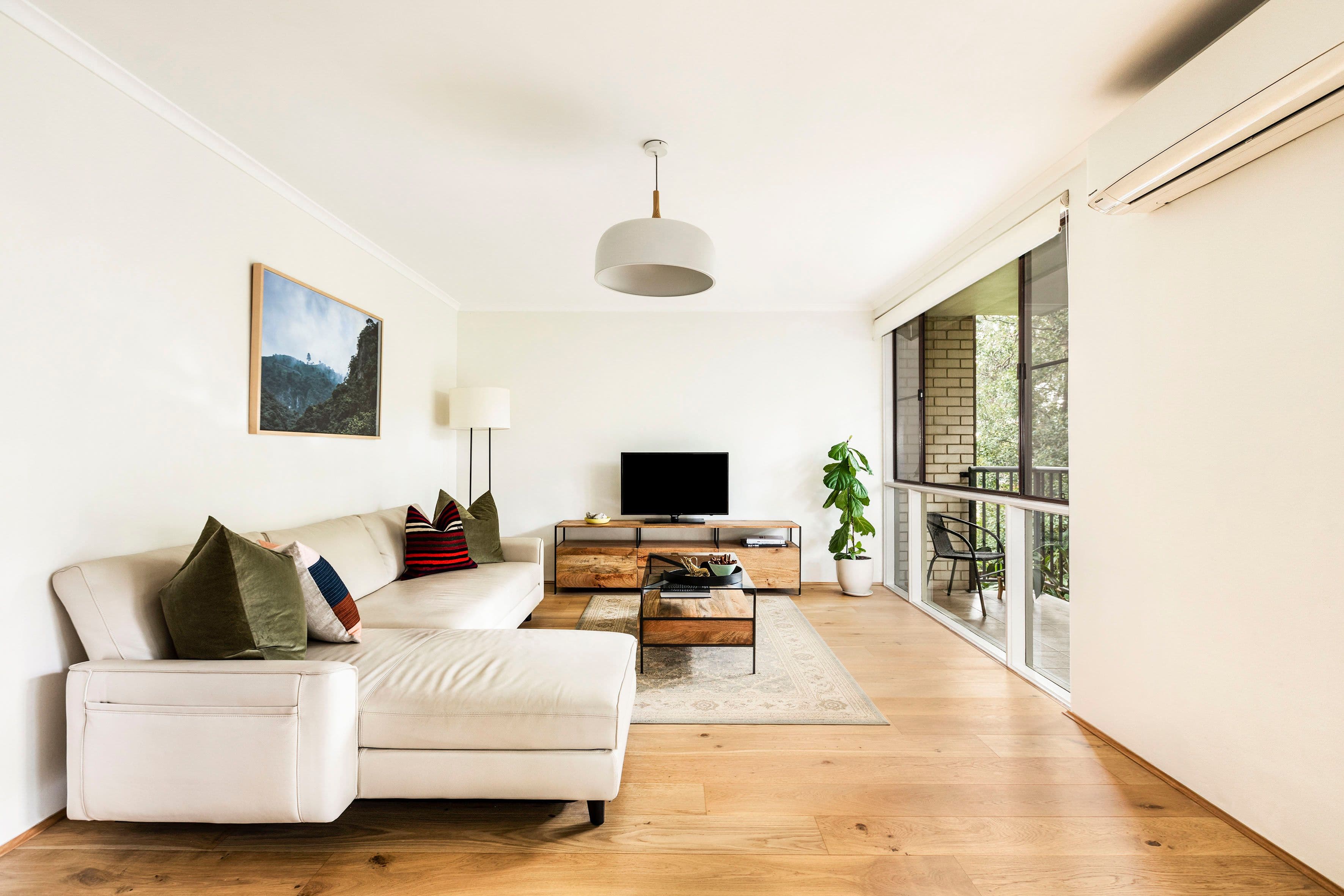 18 Durham Road, East Gresford, East Gresford - Thumbnail 2