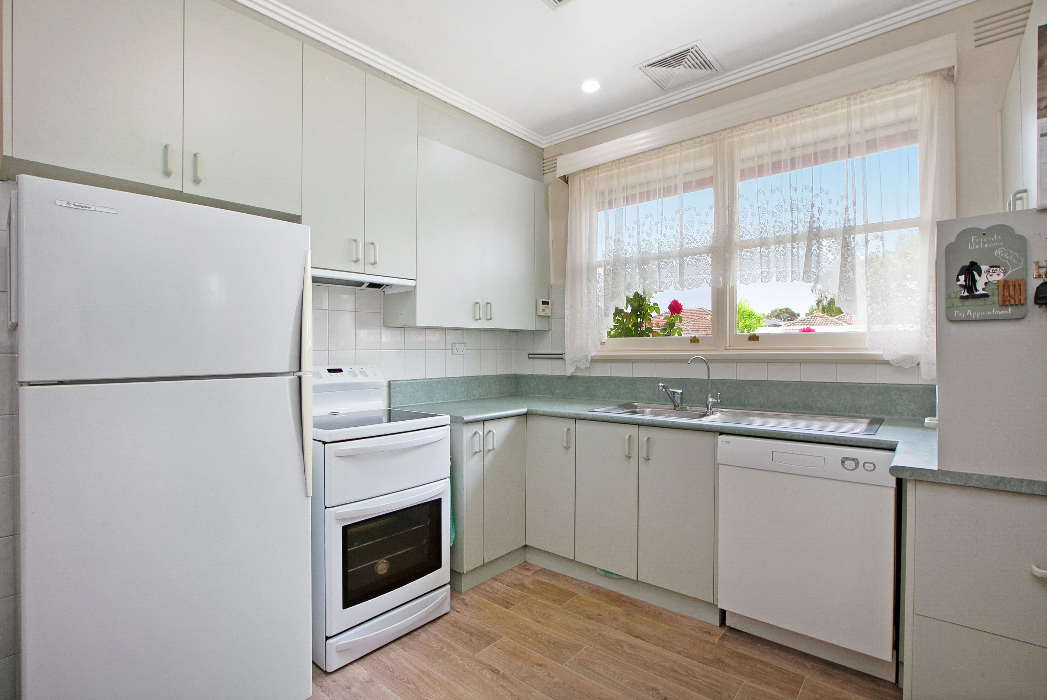 2 Burns Grove, Kingsbury VIC 3083, Kingsbury - Thumbnail 5