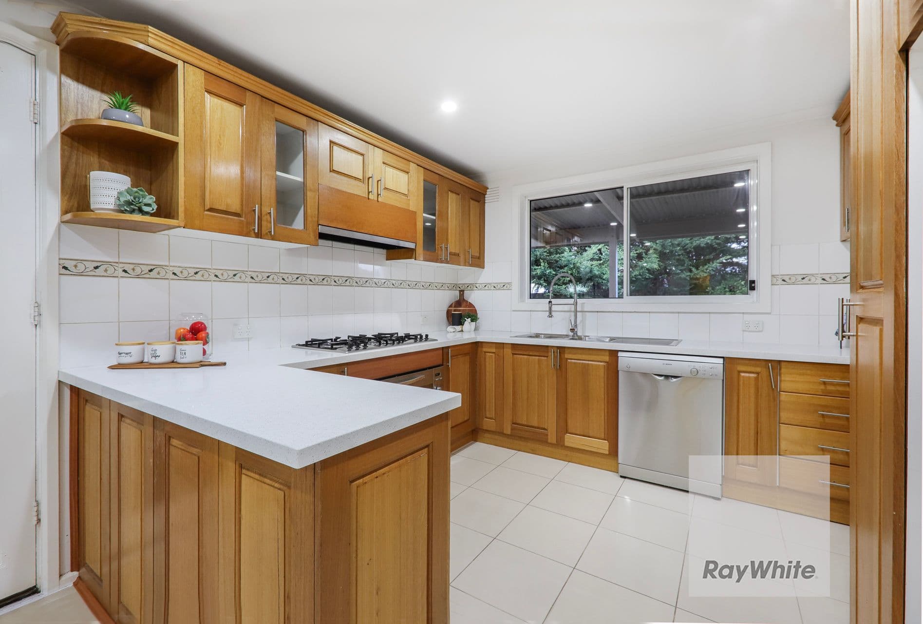 50 Woodstock Drive, Gladstone Park VIC 3043, Gladstone Park - Thumbnail 5