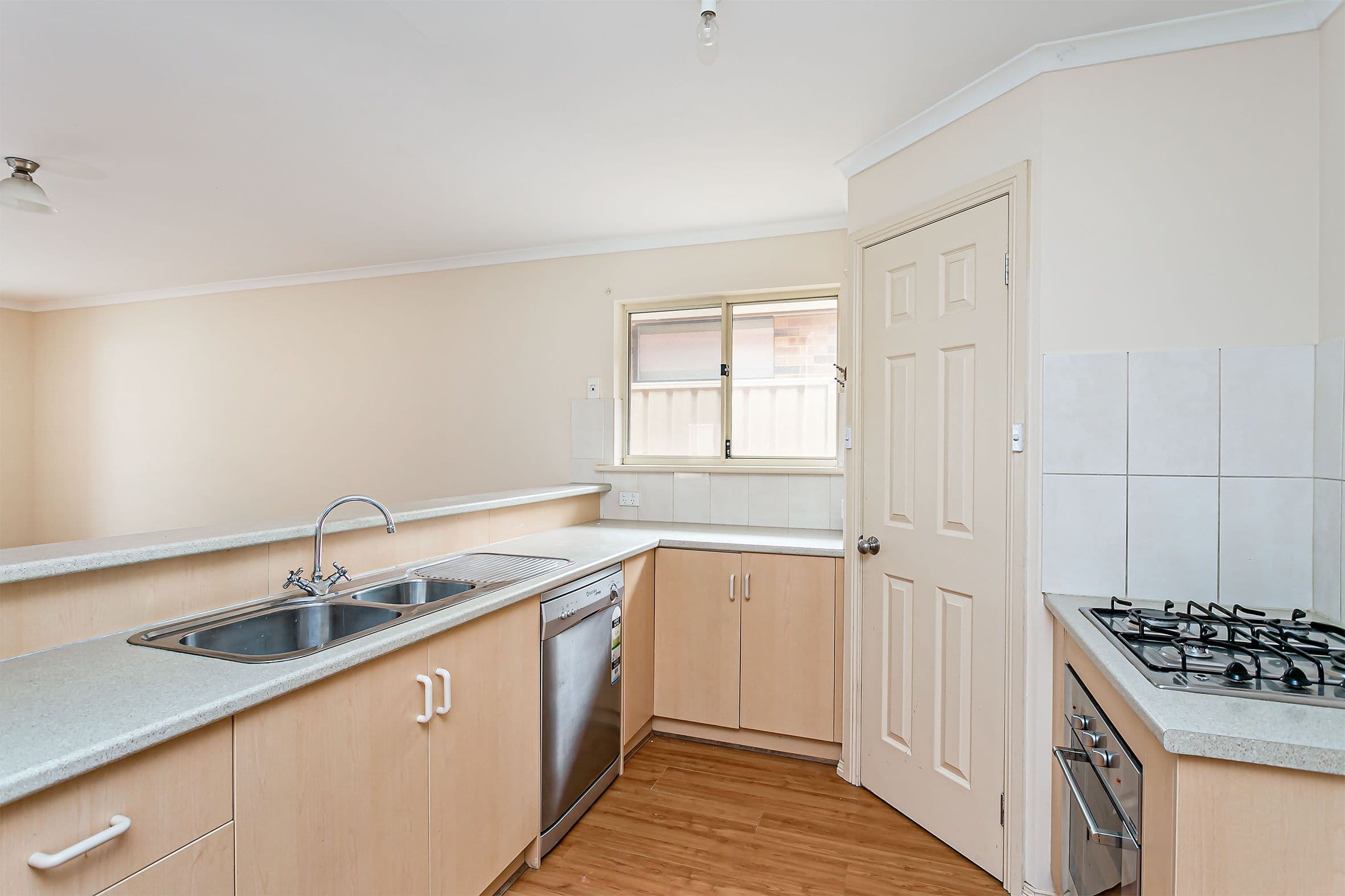 17 Riverina Street, Largs North SA 5016, Largs North - Thumbnail 2
