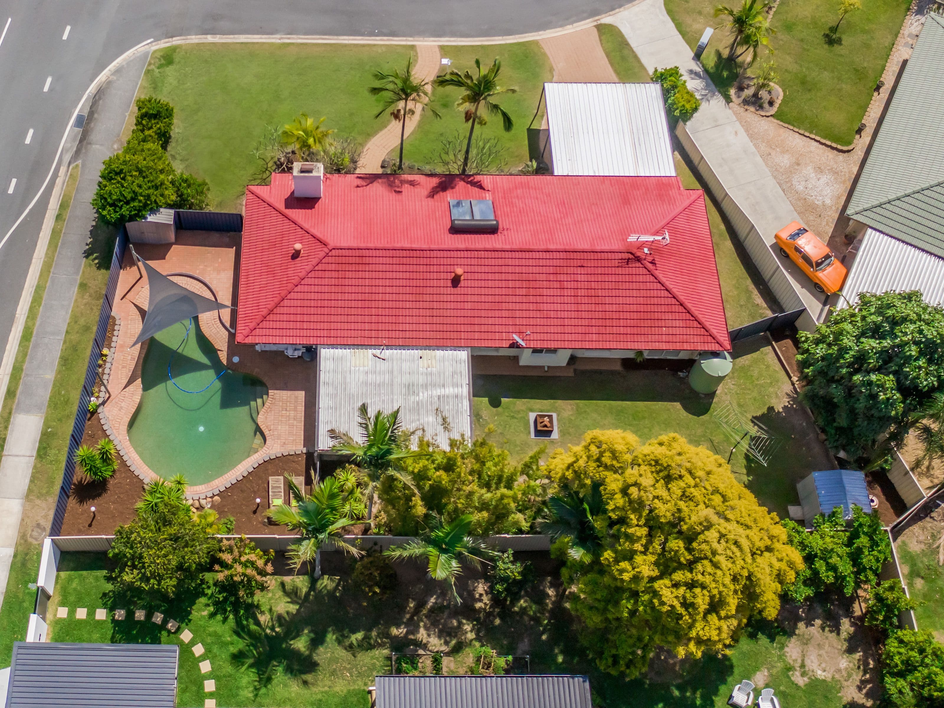 1 Loxton Court, Helensvale QLD 4212, Helensvale - Thumbnail 2