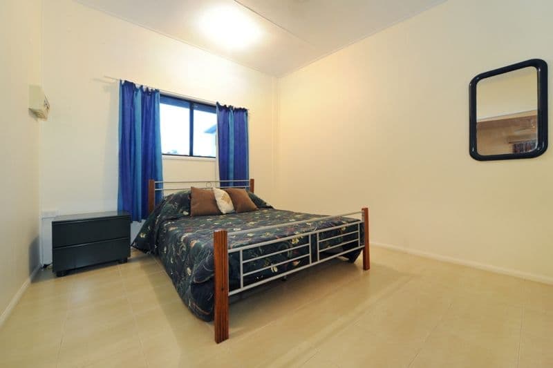 30 Pioneer Drive, DINGO BEACH QLD 4800, Dingo Beach - Thumbnail 4