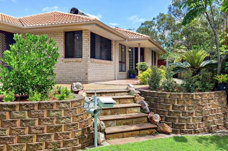 5 Mangrove Court, Rothwell - Thumbnail 2