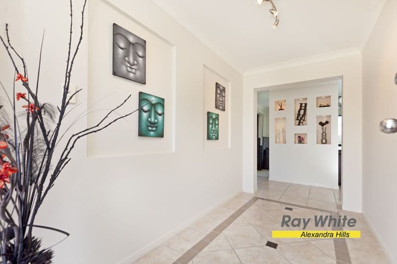 7 Anchor Place, REDLAND BAY QLD 4165, Redland Bay - Thumbnail 2