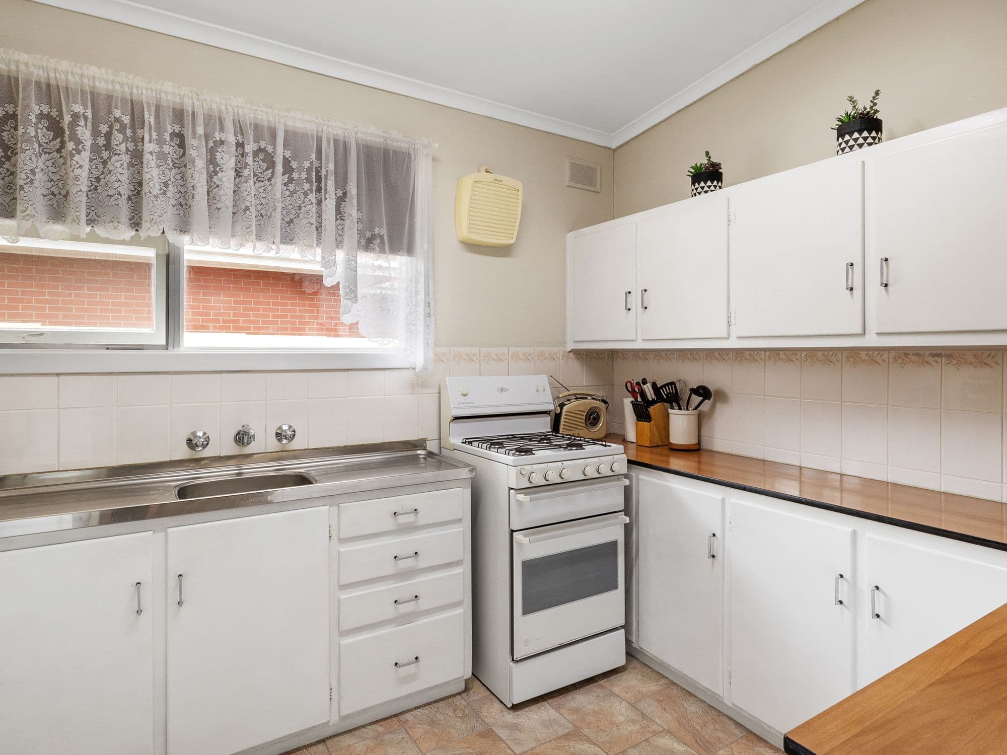 14 Elizabeth Road, Christie Downs SA 5164, Christie Downs - Thumbnail 8