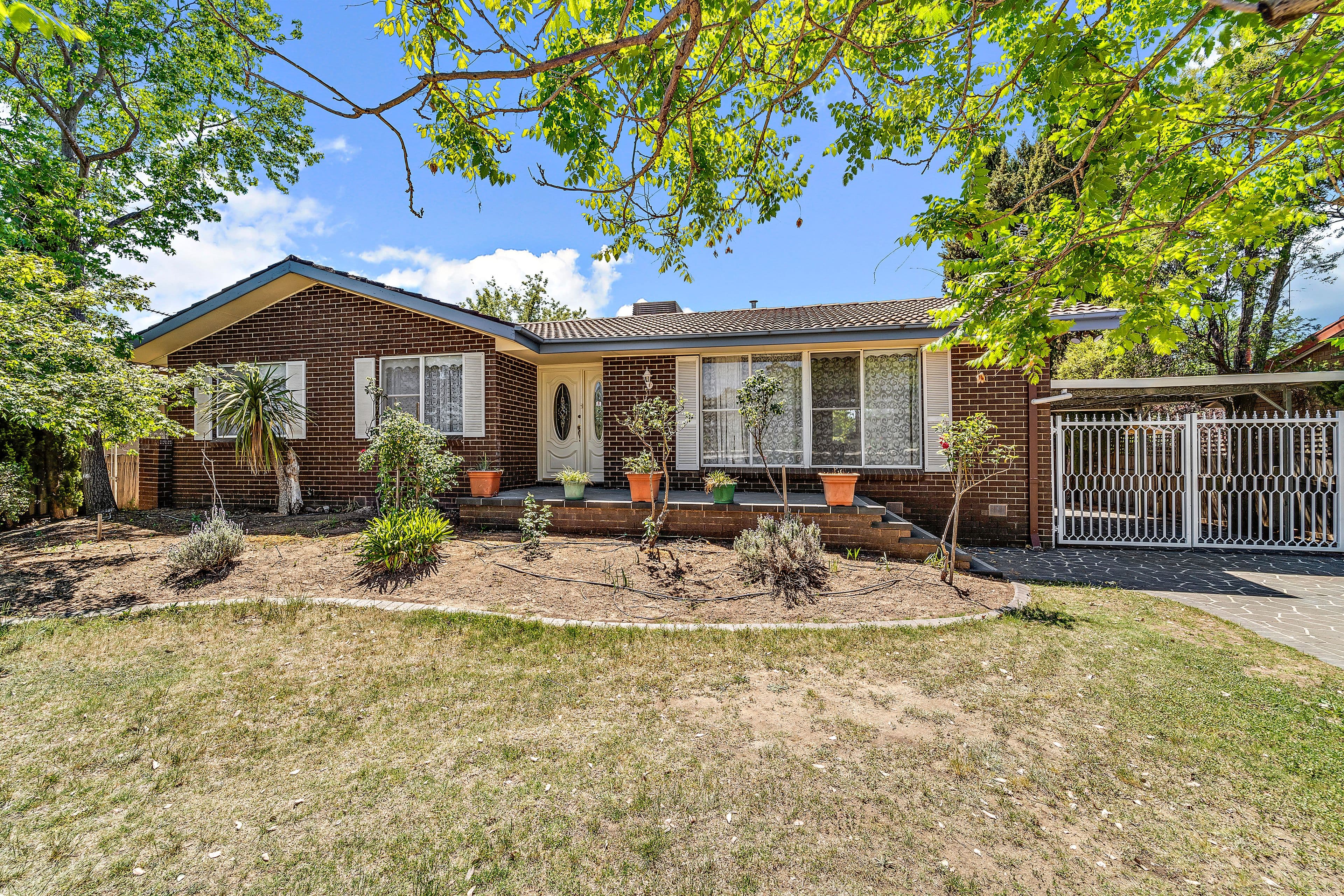 6 Severne Crescent, Kambah ACT 2902, Kambah - Image 1