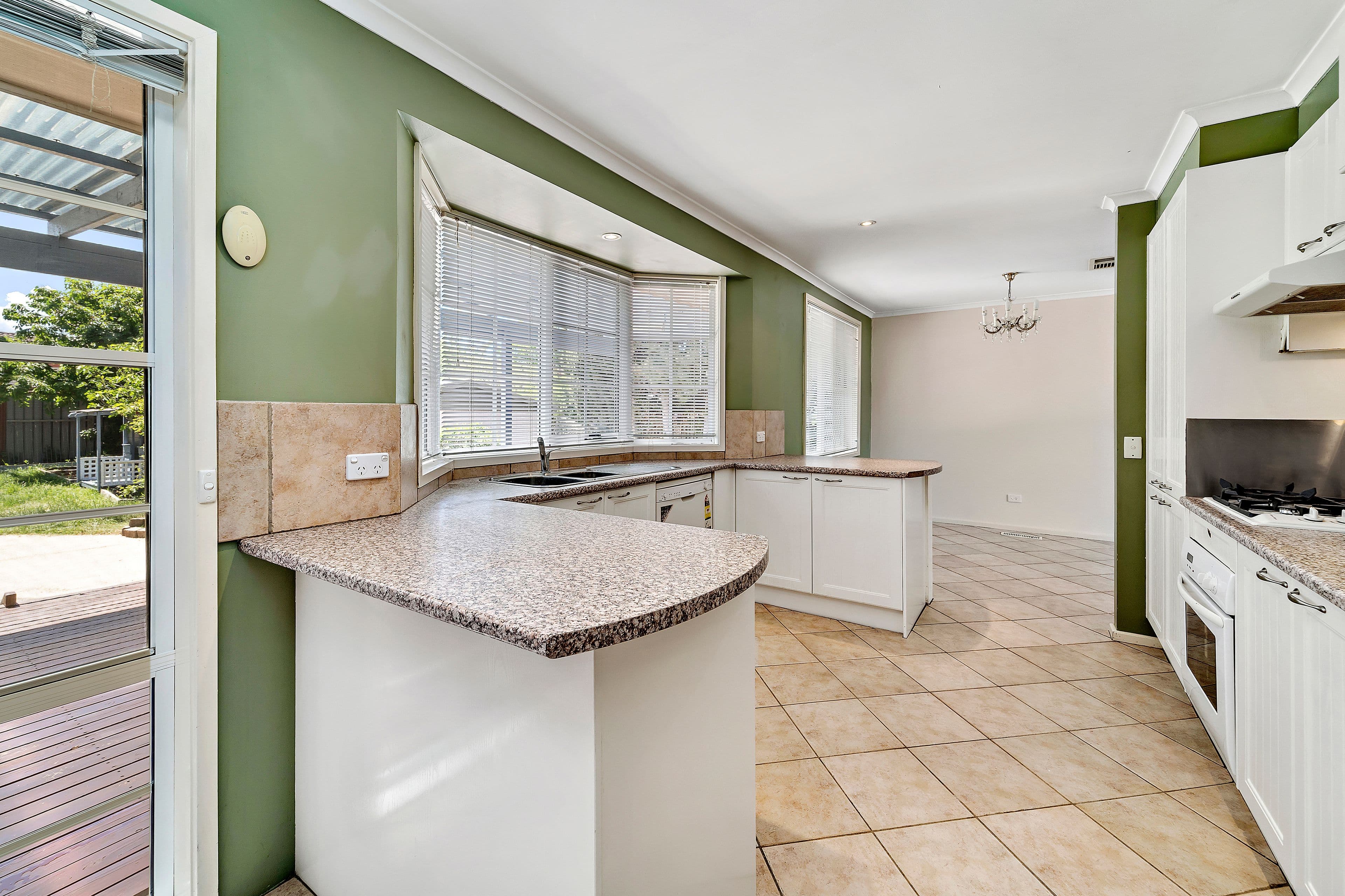 6 Severne Crescent, Kambah ACT 2902, Kambah - Thumbnail 4