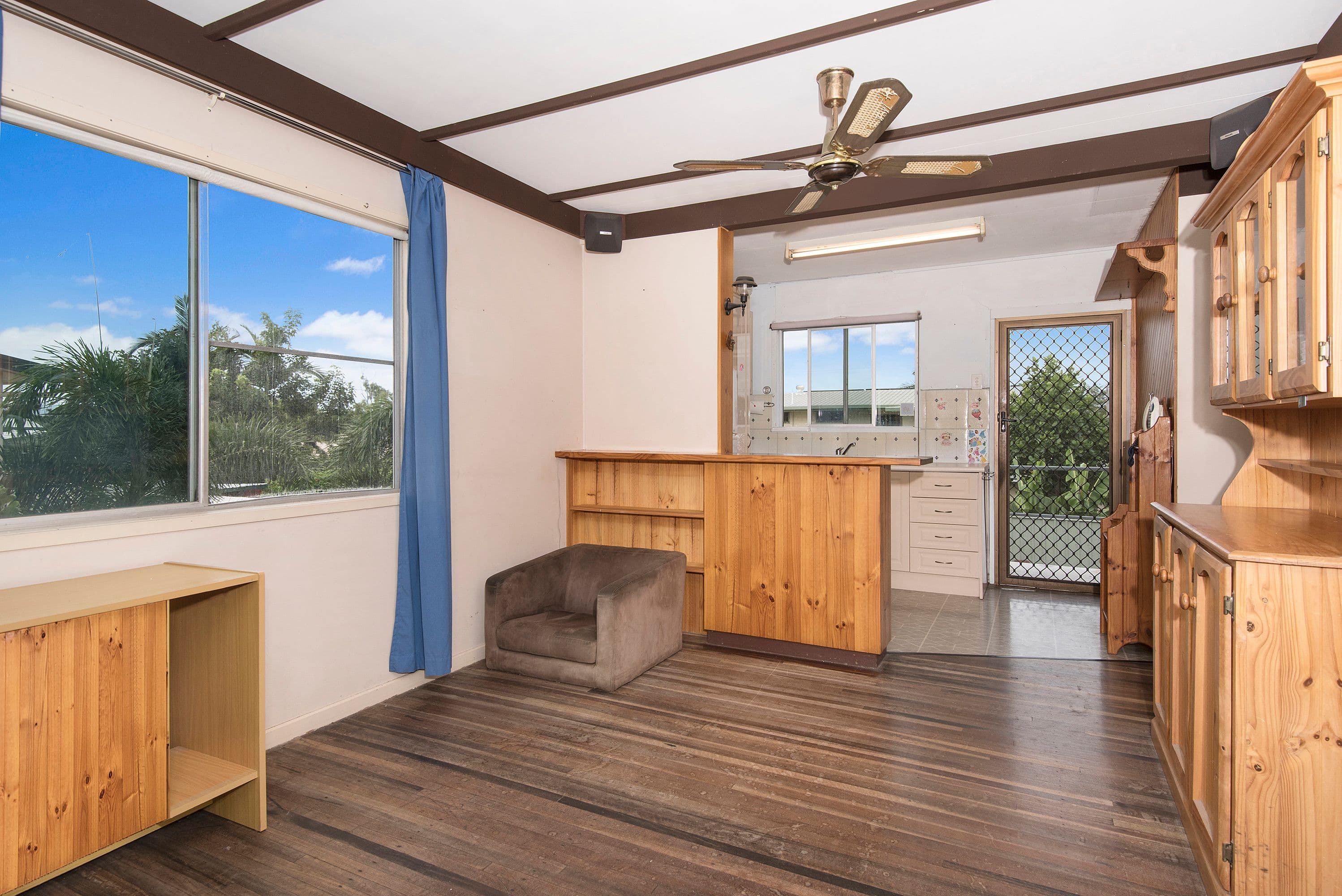 6 Bancroft Street, Mount Louisa QLD 4814, Mount Louisa - Thumbnail 2