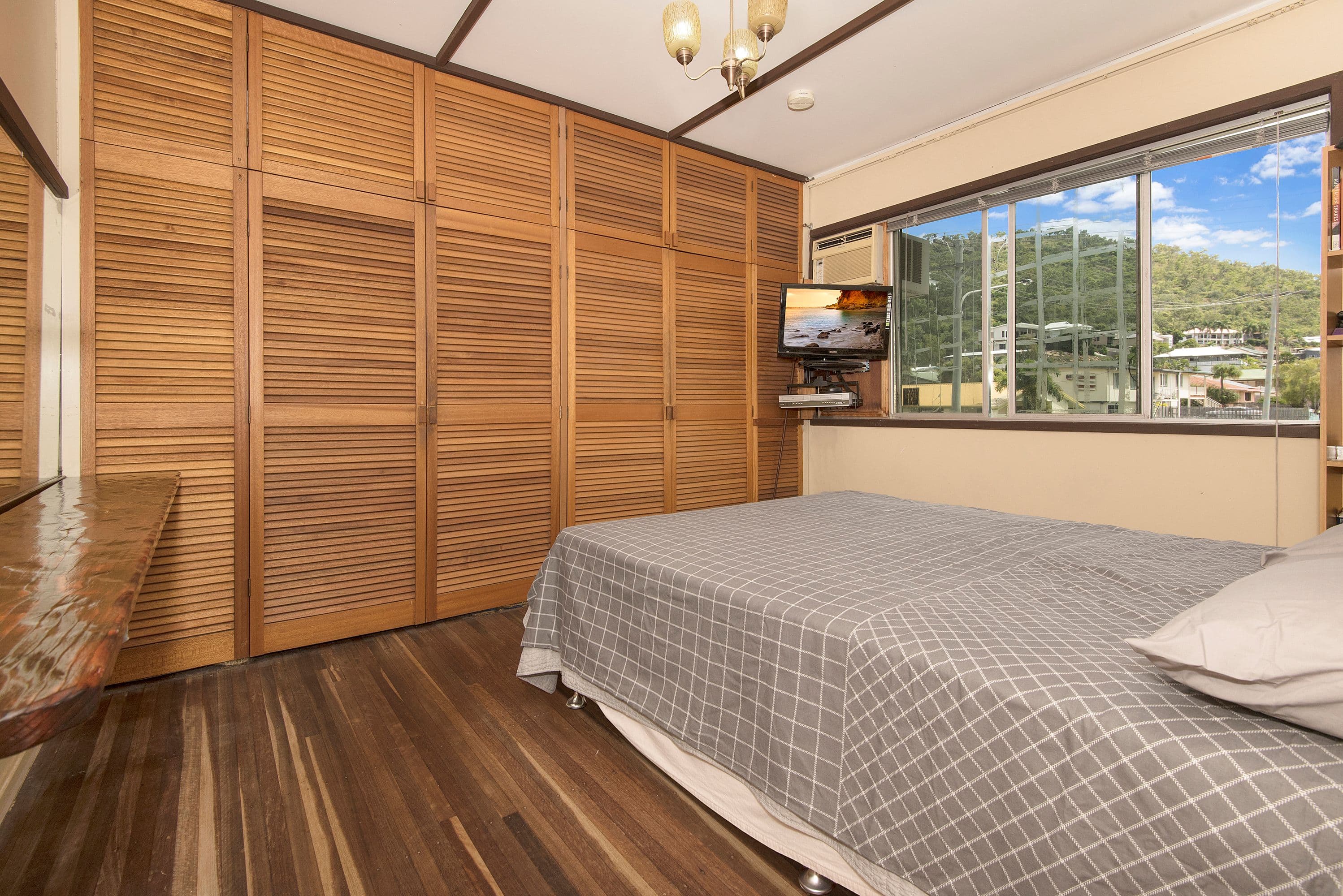 6 Bancroft Street, Mount Louisa QLD 4814, Mount Louisa - Thumbnail 4